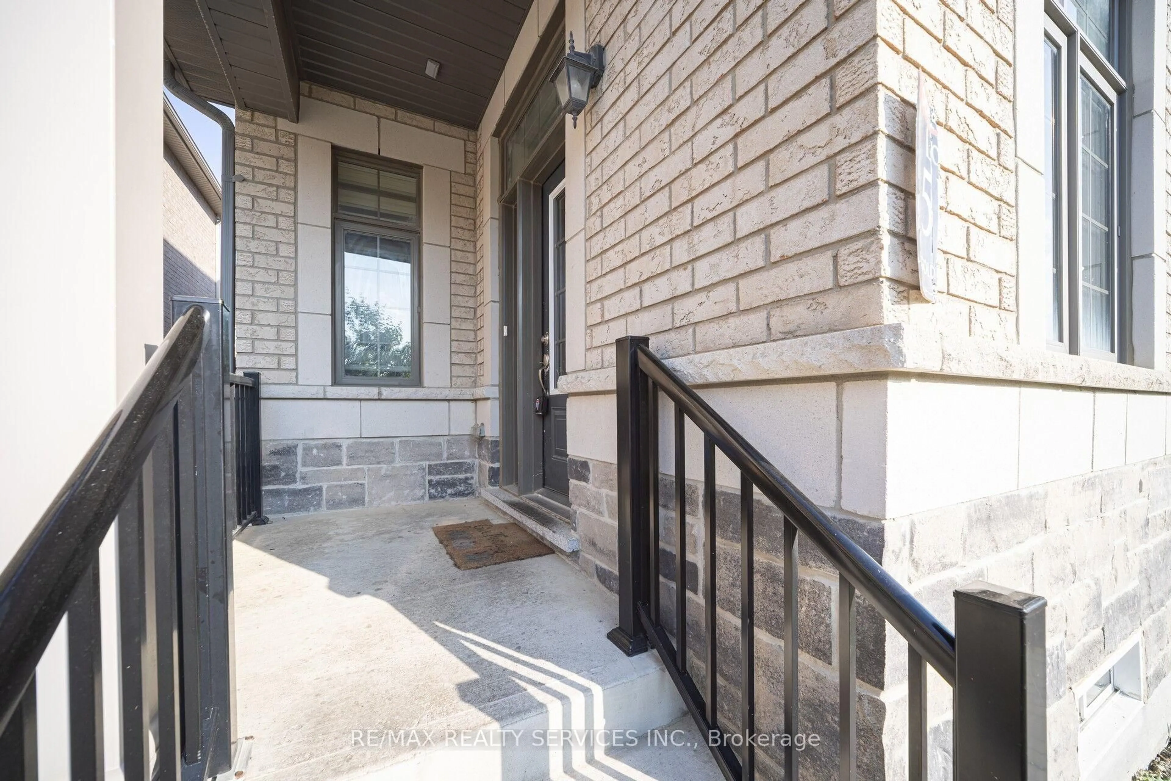 Unknown for 16 Dolobram Tr, Brampton Ontario L7A 4Y1