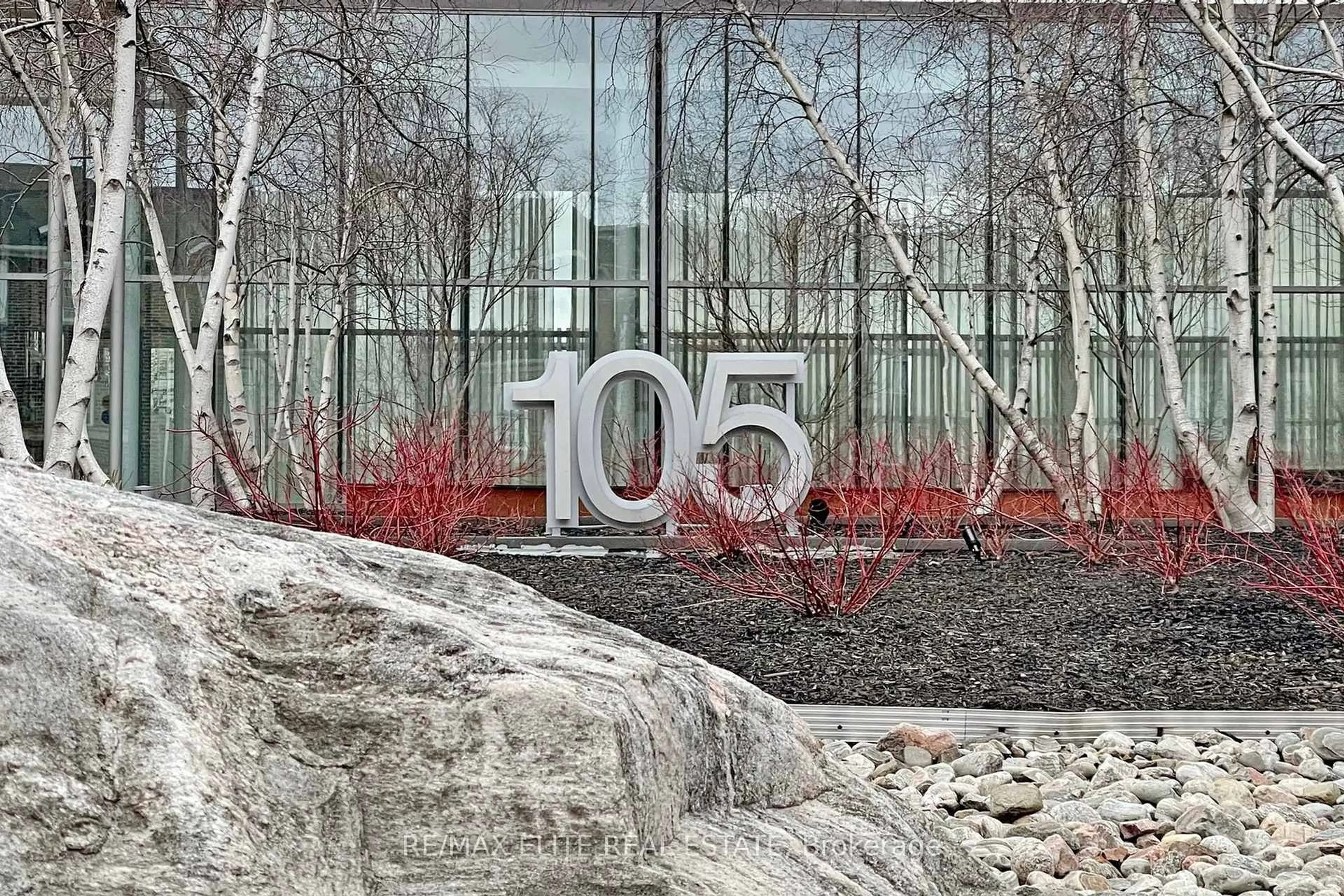 Unknown for 105 The Queensway Ave #2004, Toronto Ontario M6S 5B5