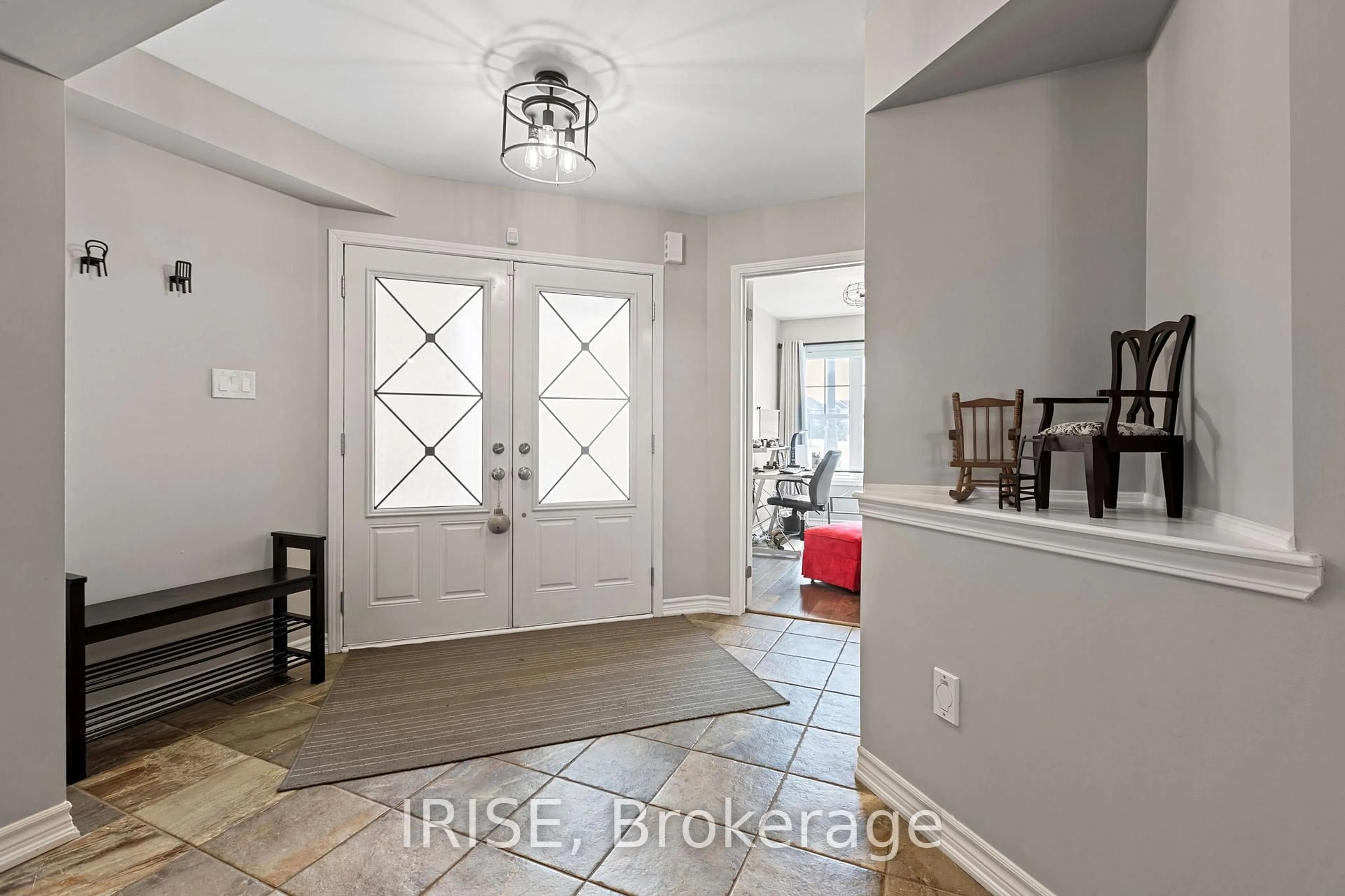 Indoor entryway for 173 Robert Parkinson Dr, Brampton Ontario L7A 0G3