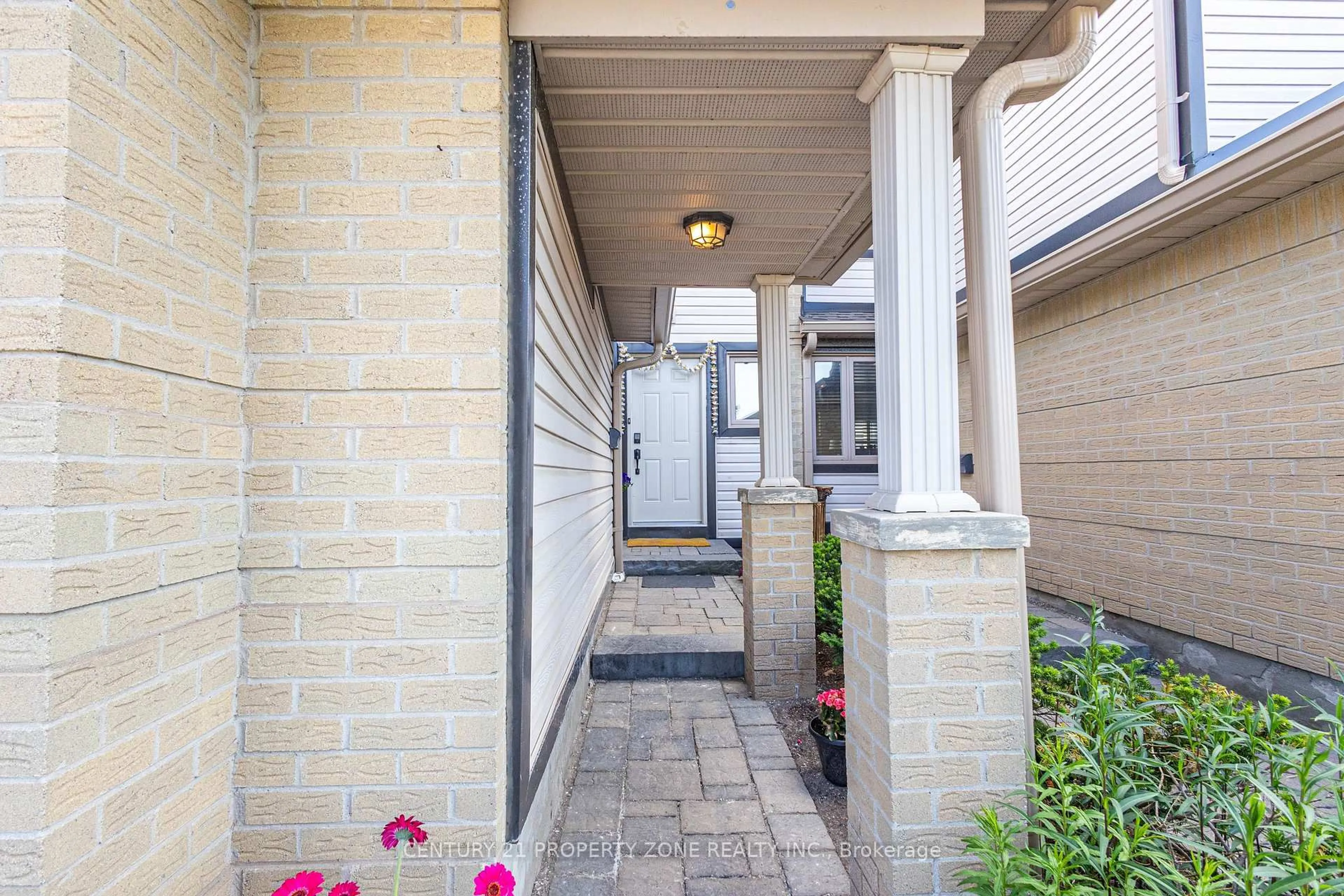 Unknown for 2275 Credit Valley Rd #25, Mississauga Ontario L5M 4N5