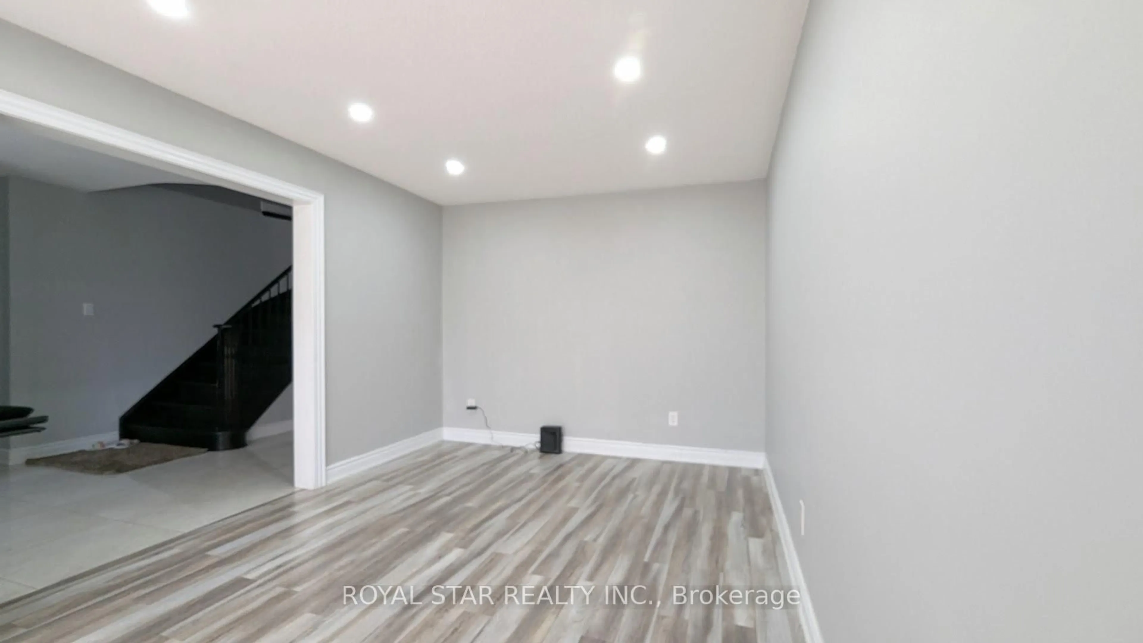A pic of a room for 12 Oaklea Blvd, Brampton Ontario L6Y 4G7