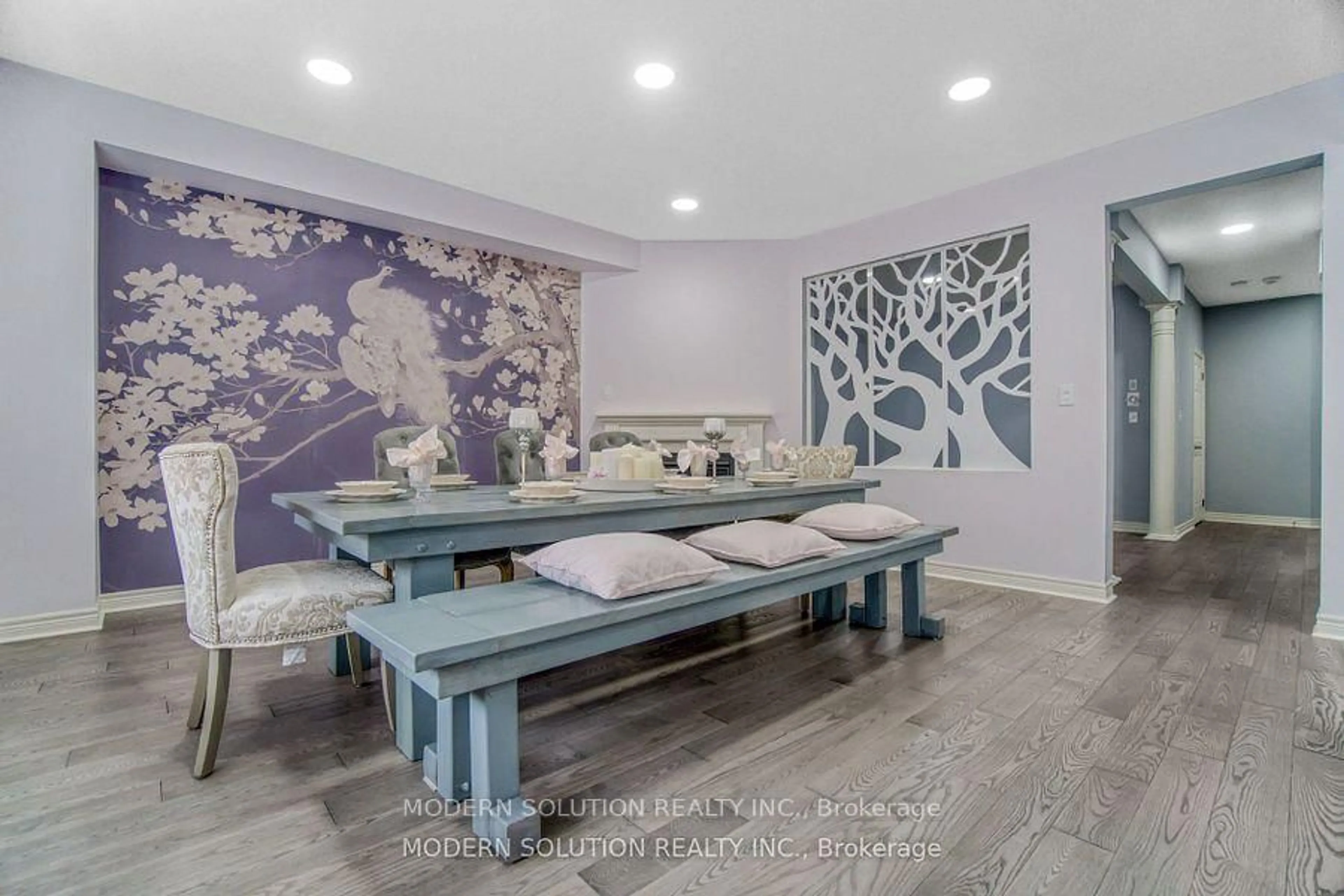 Unknown for 552 Bessborough Dr, Milton Ontario L9T 8P5