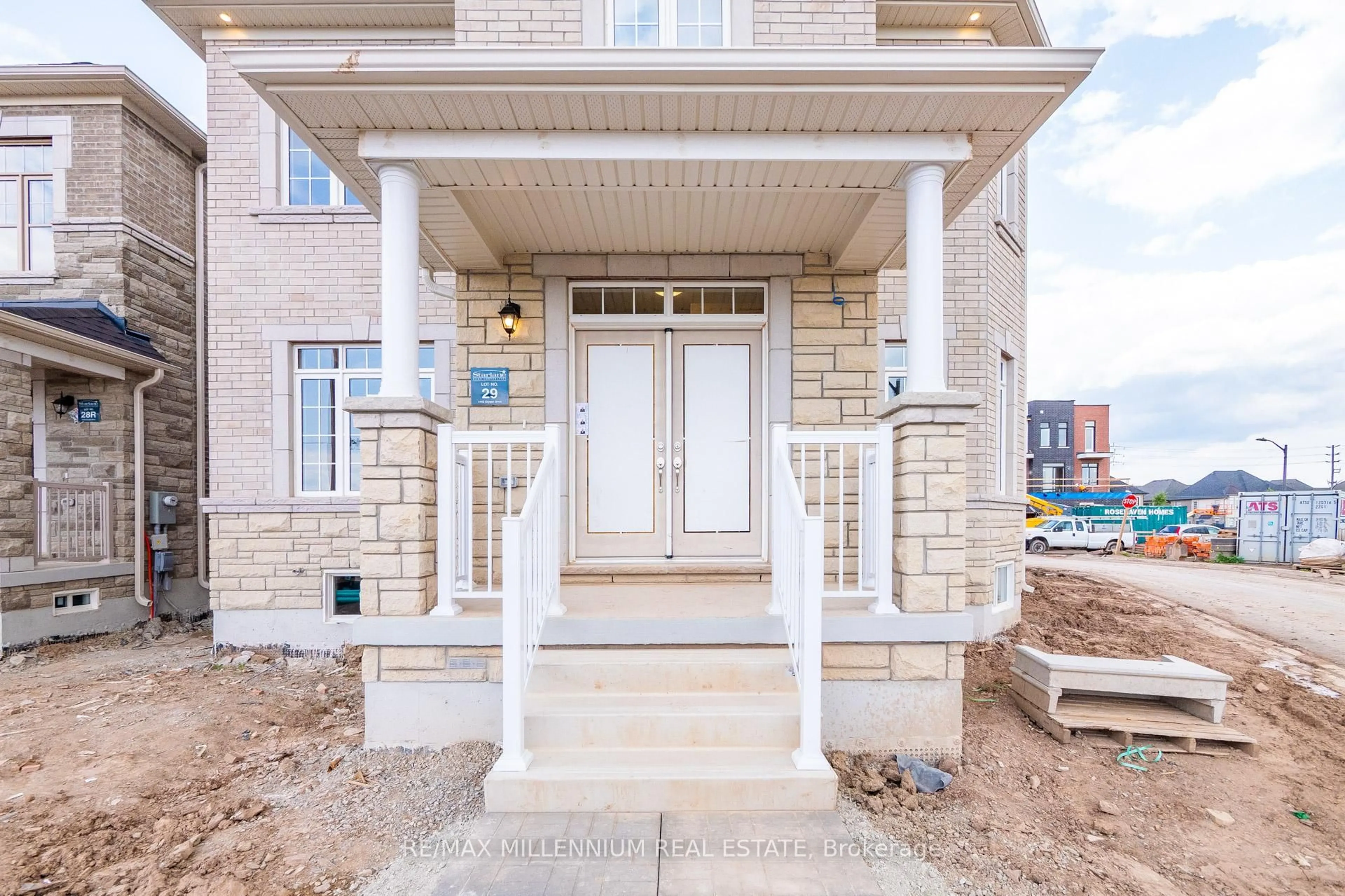 Unknown for 3165 Crystal Dr, Oakville Ontario L6M 5S8