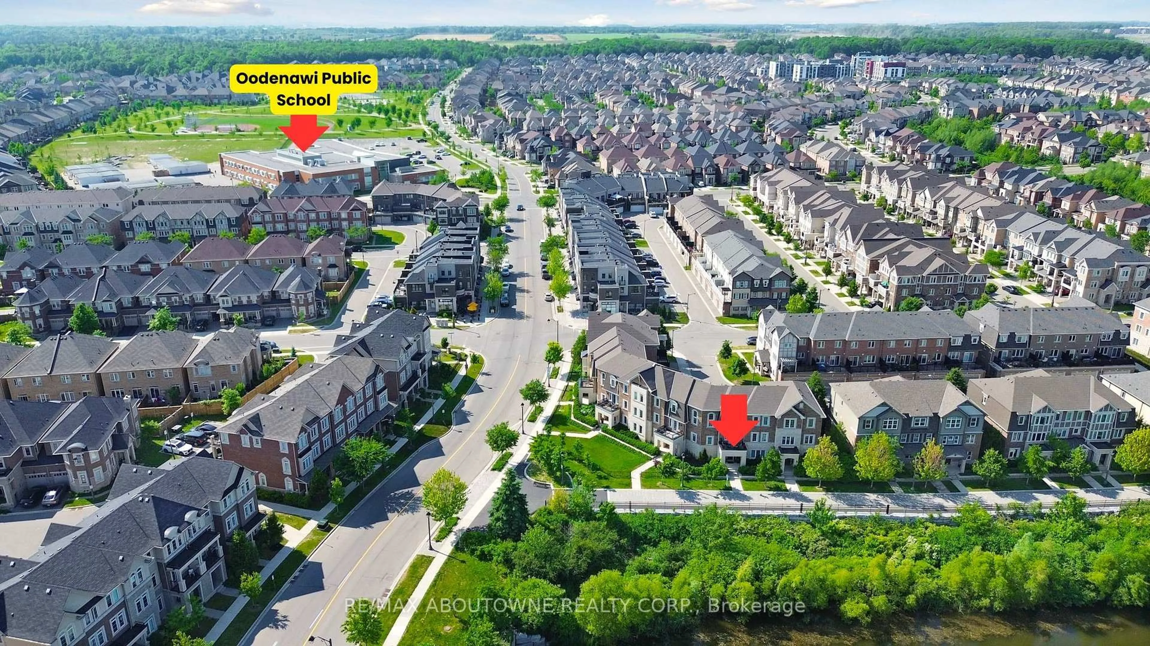 A pic from outside/outdoor area/front of a property/back of a property/a pic from drone, street for 3045 George Savage Ave #3, Oakville Ontario L6M 0Y8