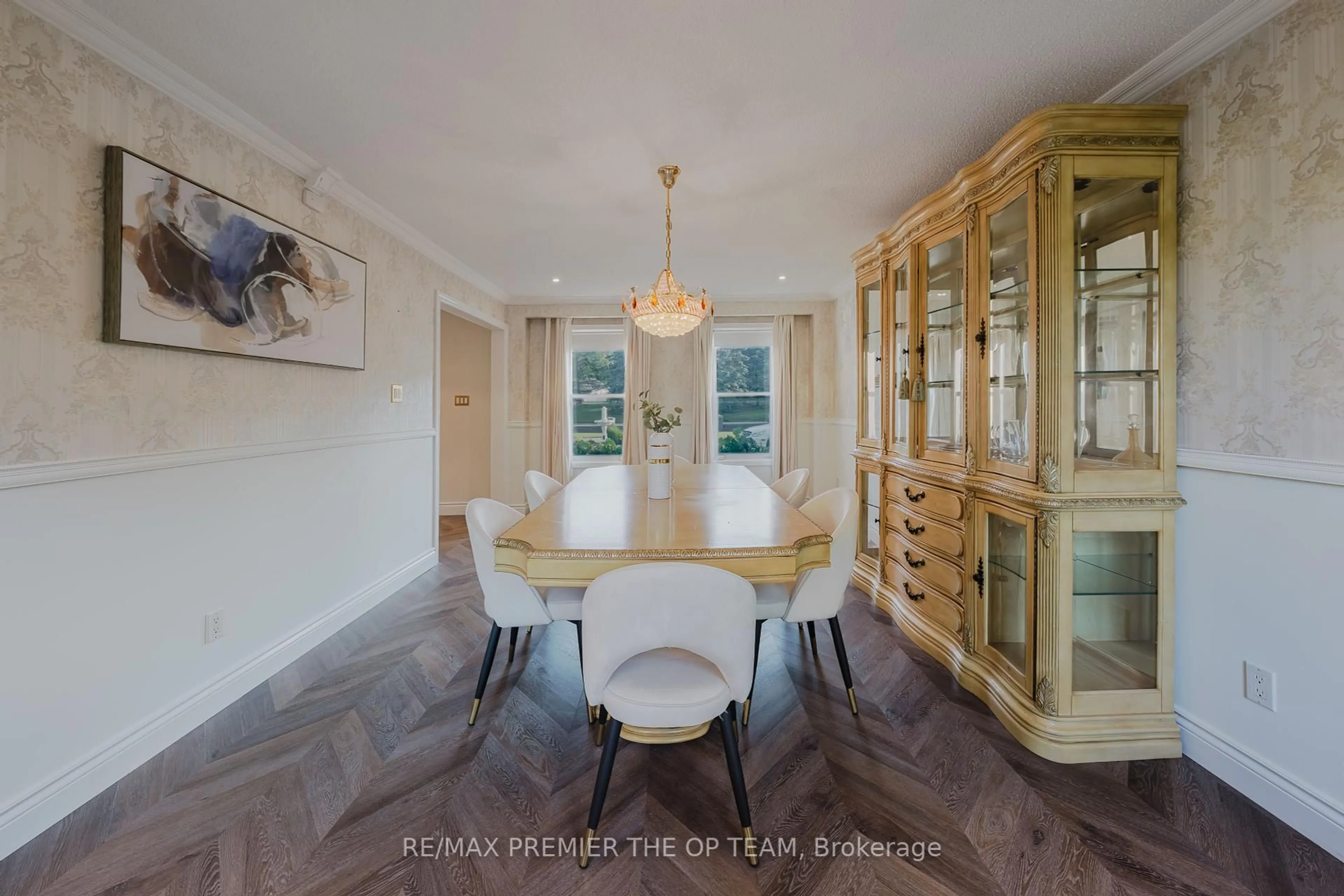 Dining room, unknown for 49 Elite Rd, Caledon Ontario L7K 0L2