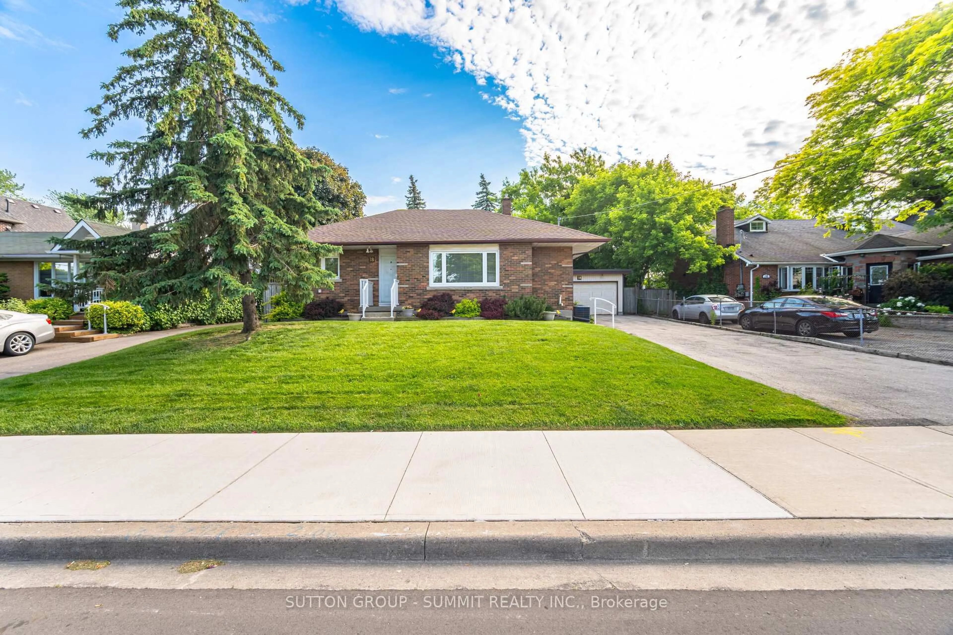 Unknown for 18 Joymar Dr, Mississauga Ontario L5M 1E9