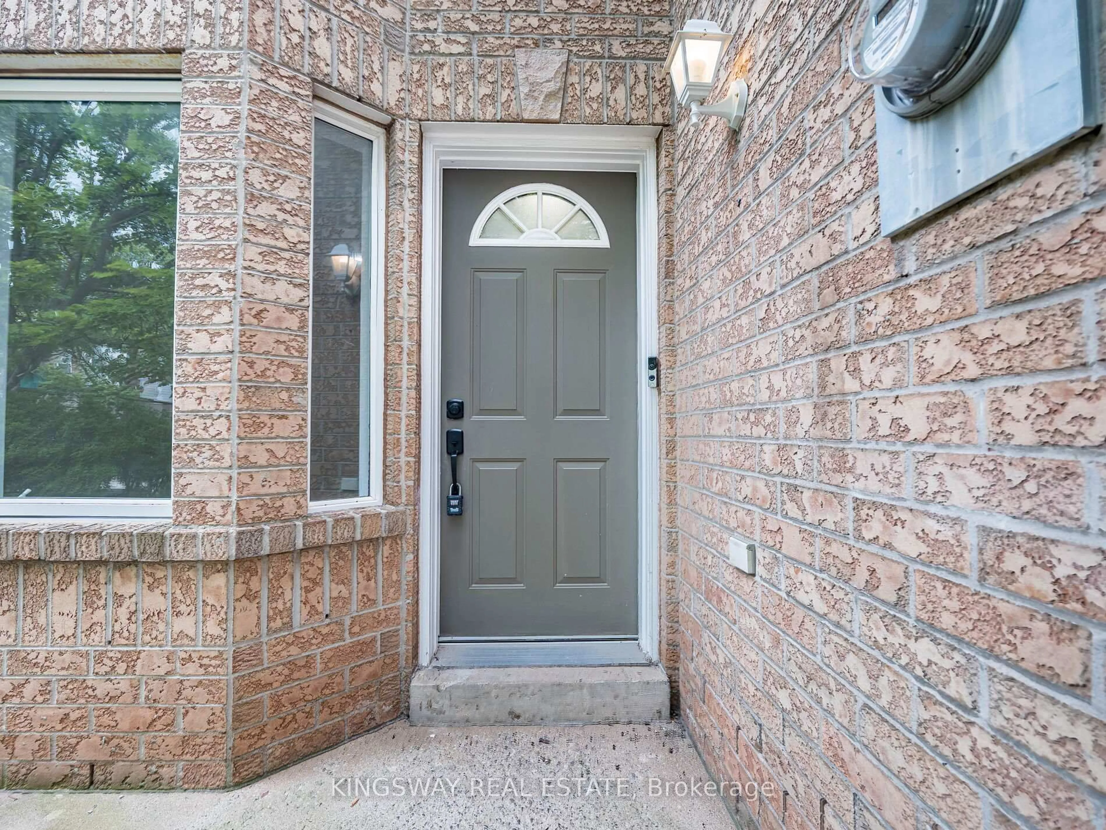 Indoor entryway for 1240 Westview Terr #69, Oakville Ontario L6M 3M4