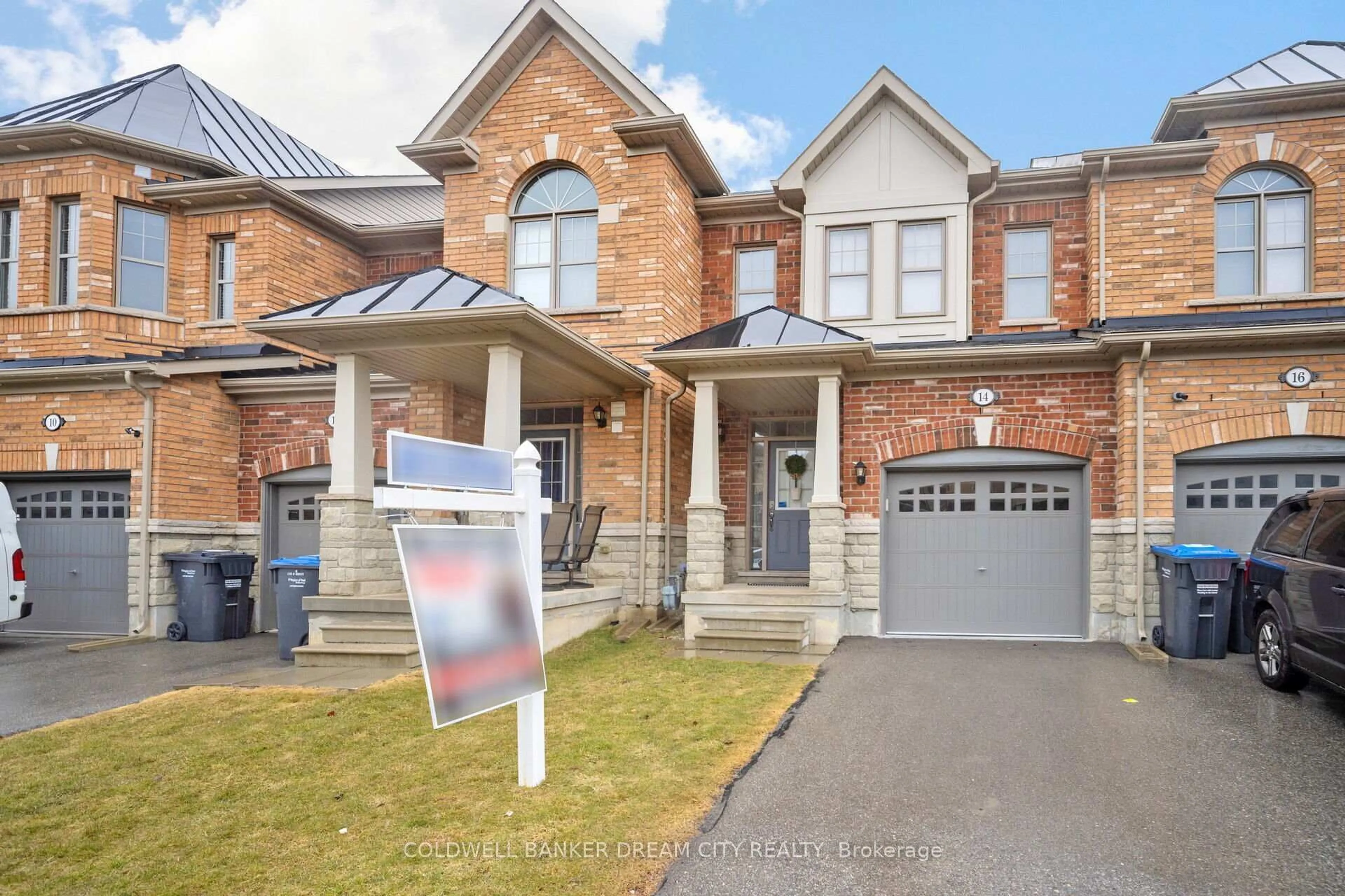 Home with brick exterior material, street for 14 Ivor Cres, Brampton Ontario L7A 4L5
