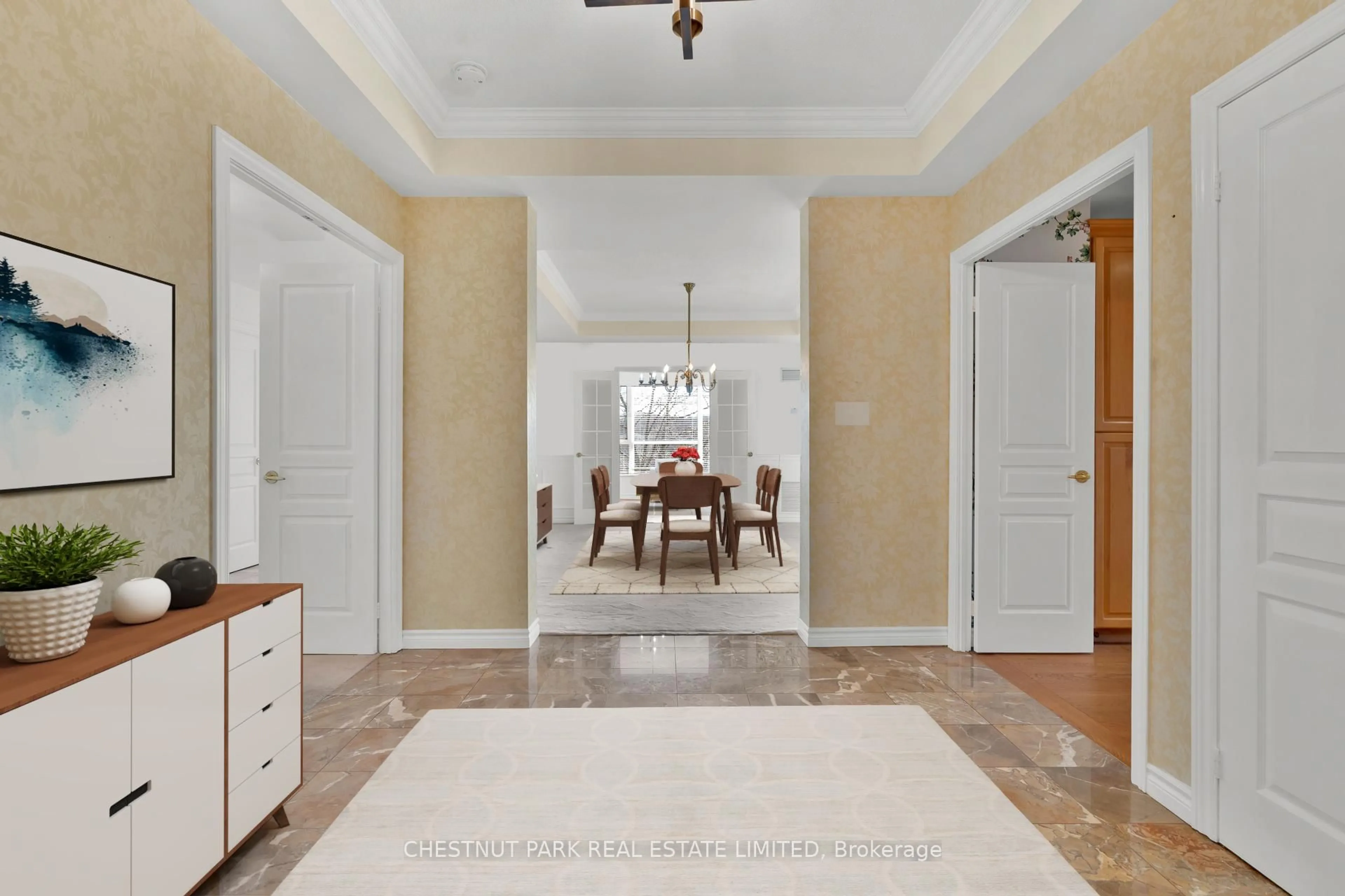 Indoor entryway for 2662 Bloor St #312, Toronto Ontario M8X 2Z7