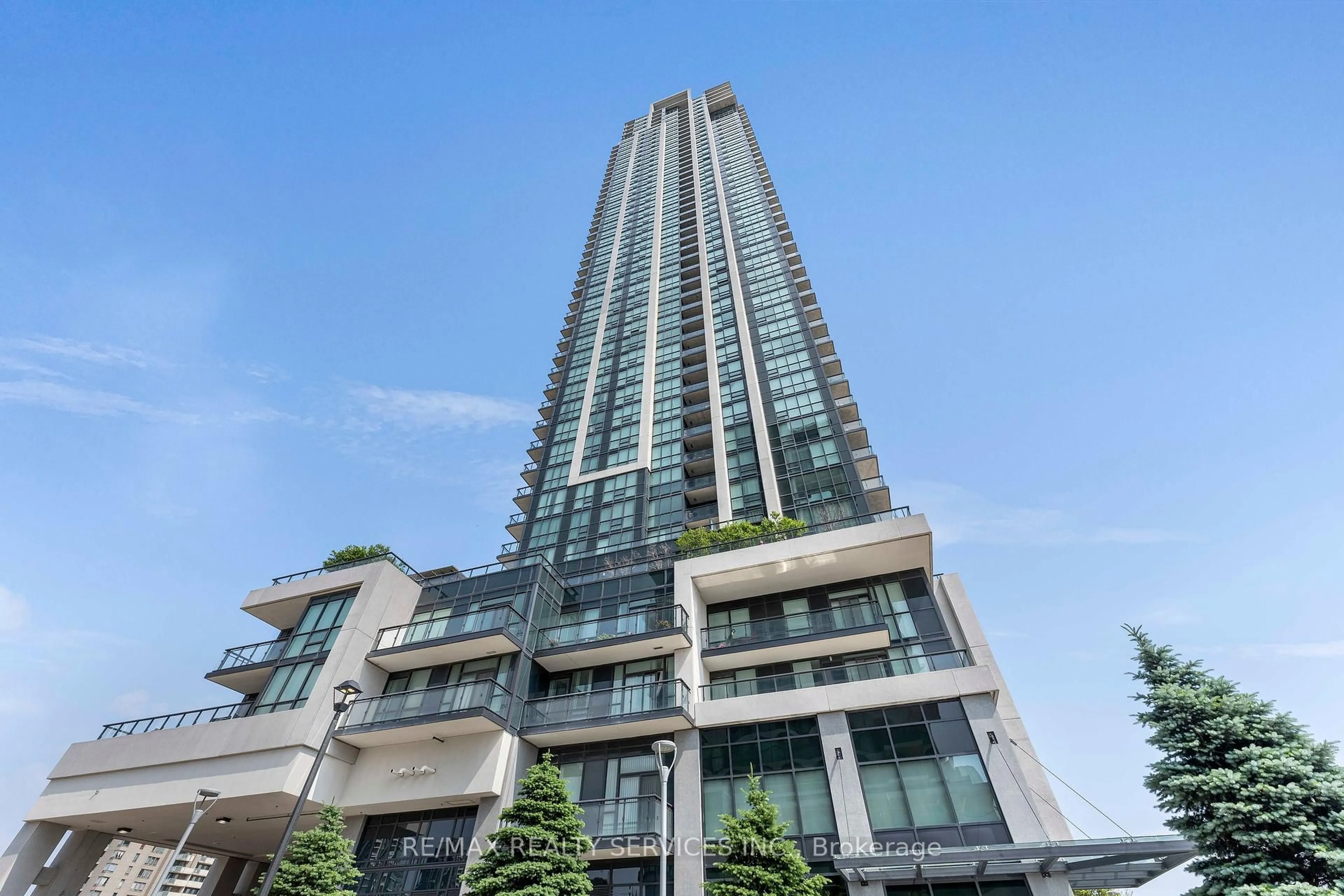 Indoor foyer for 3975 Grand Park Dr #1506, Mississauga Ontario L5B 0K4