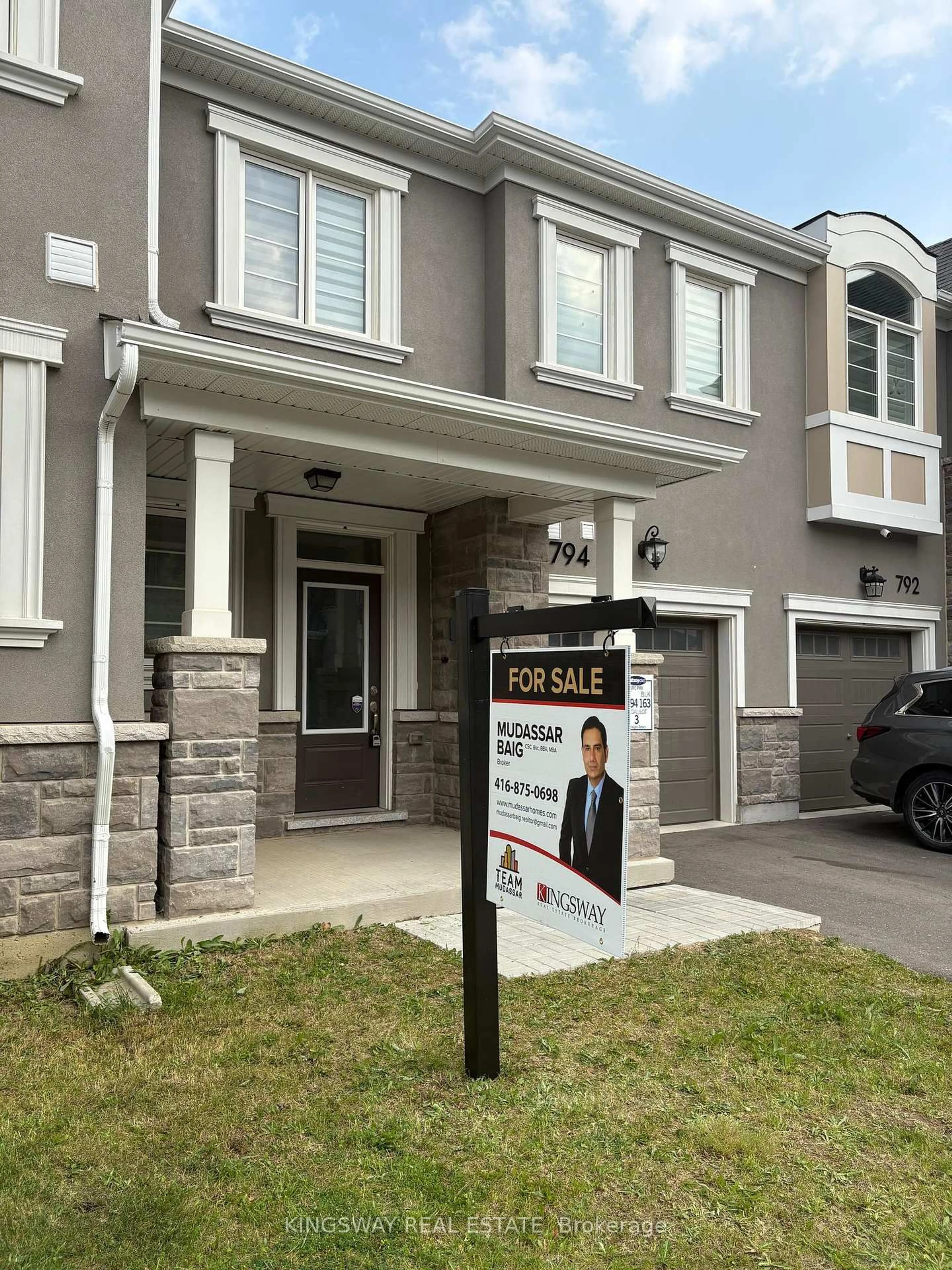 Home with vinyl exterior material, street for 794 Aspen Terr, Milton Ontario L9E 1S2