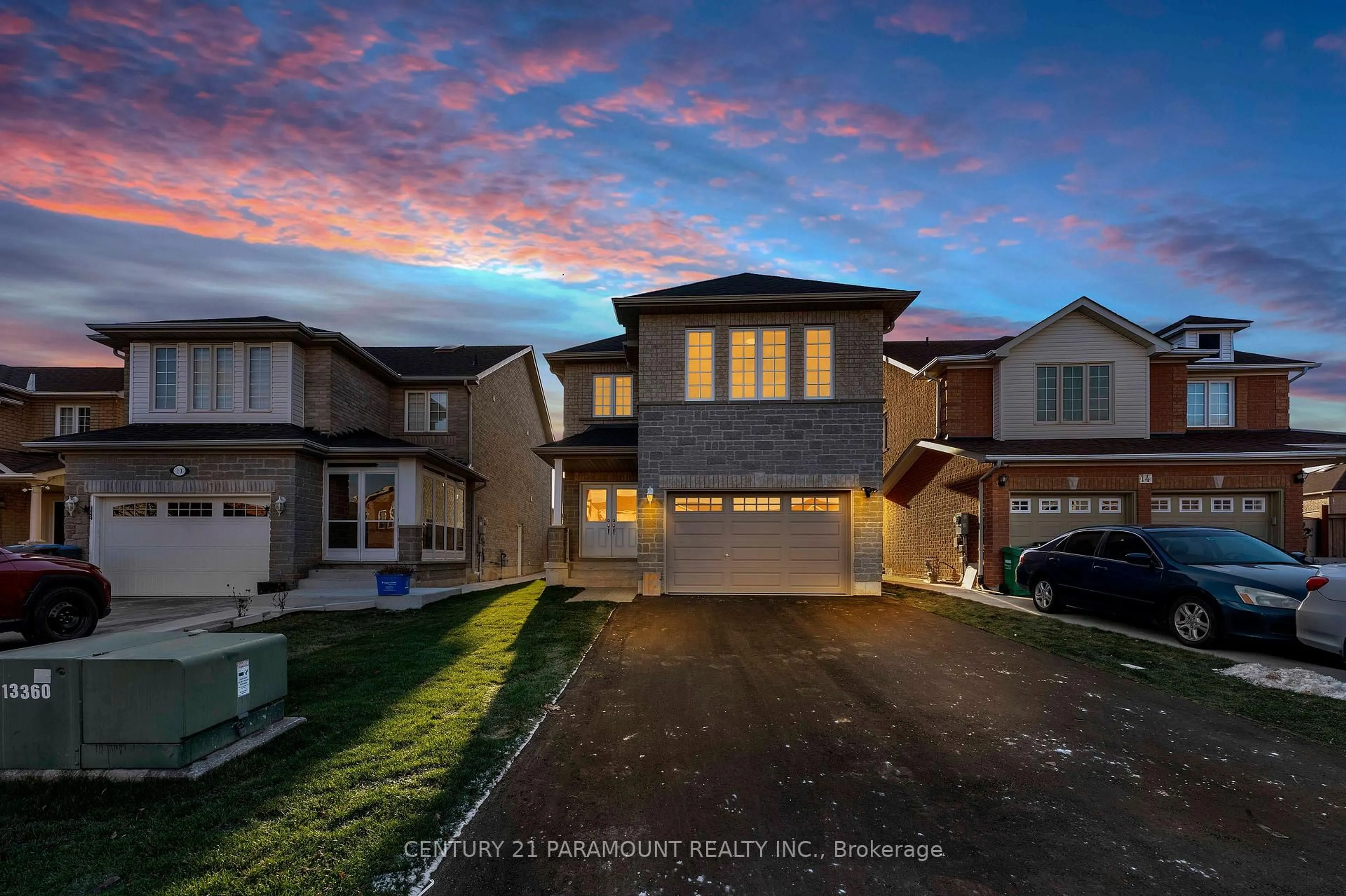 A pic from outside/outdoor area/front of a property/back of a property/a pic from drone, street for 12 Hefferon Crt, Brampton Ontario L6Y 5J3