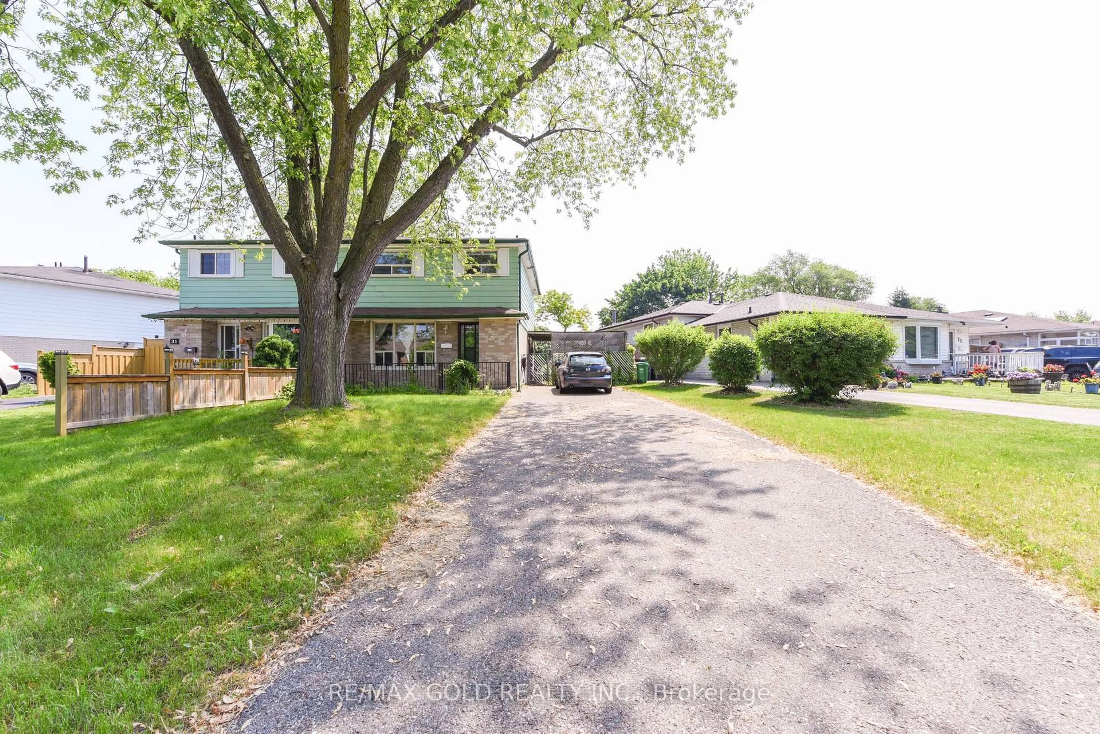 Unknown for 29 Glenmore Cres, Brampton Ontario L6S 1H9