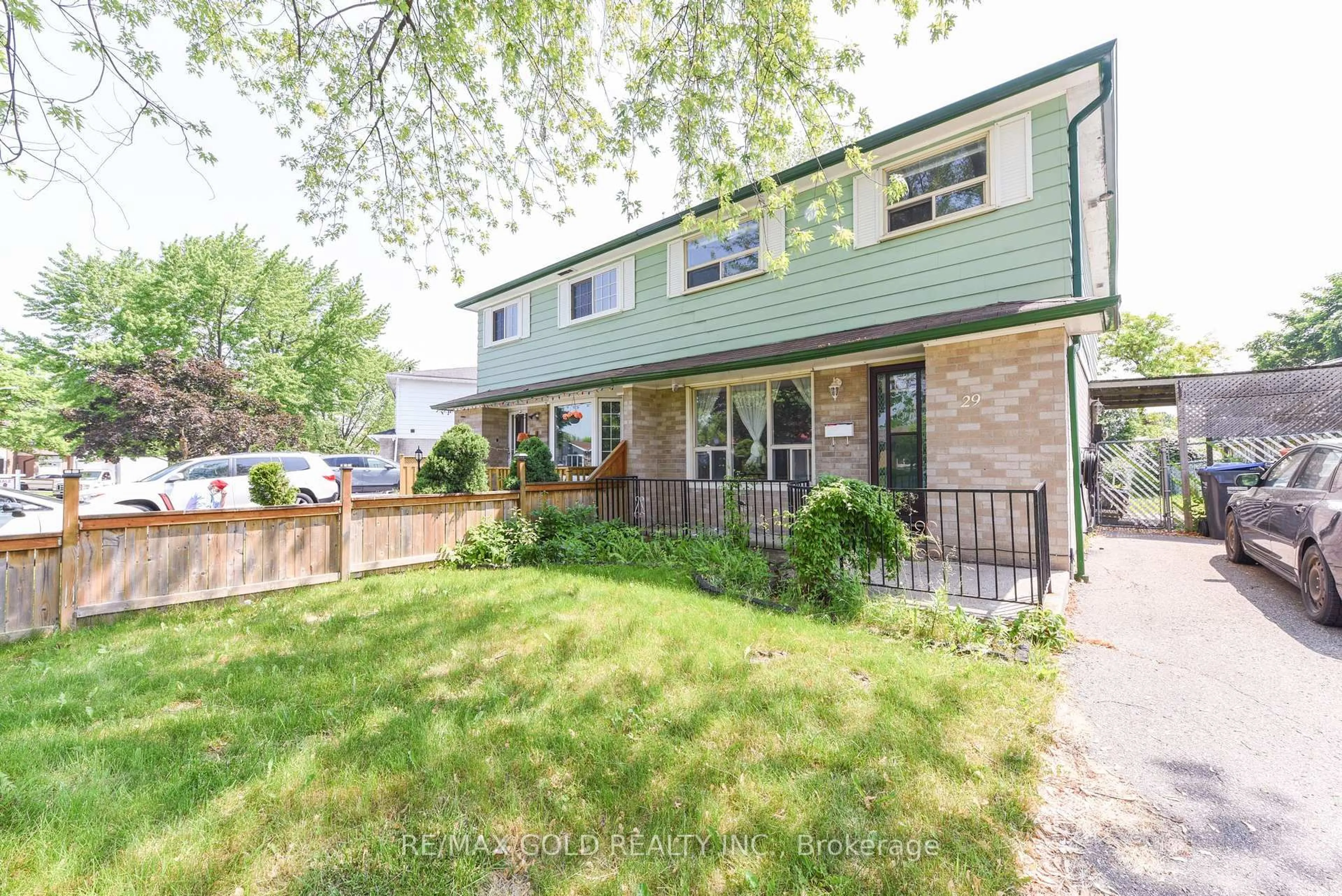 Unknown for 29 Glenmore Cres, Brampton Ontario L6S 1H9