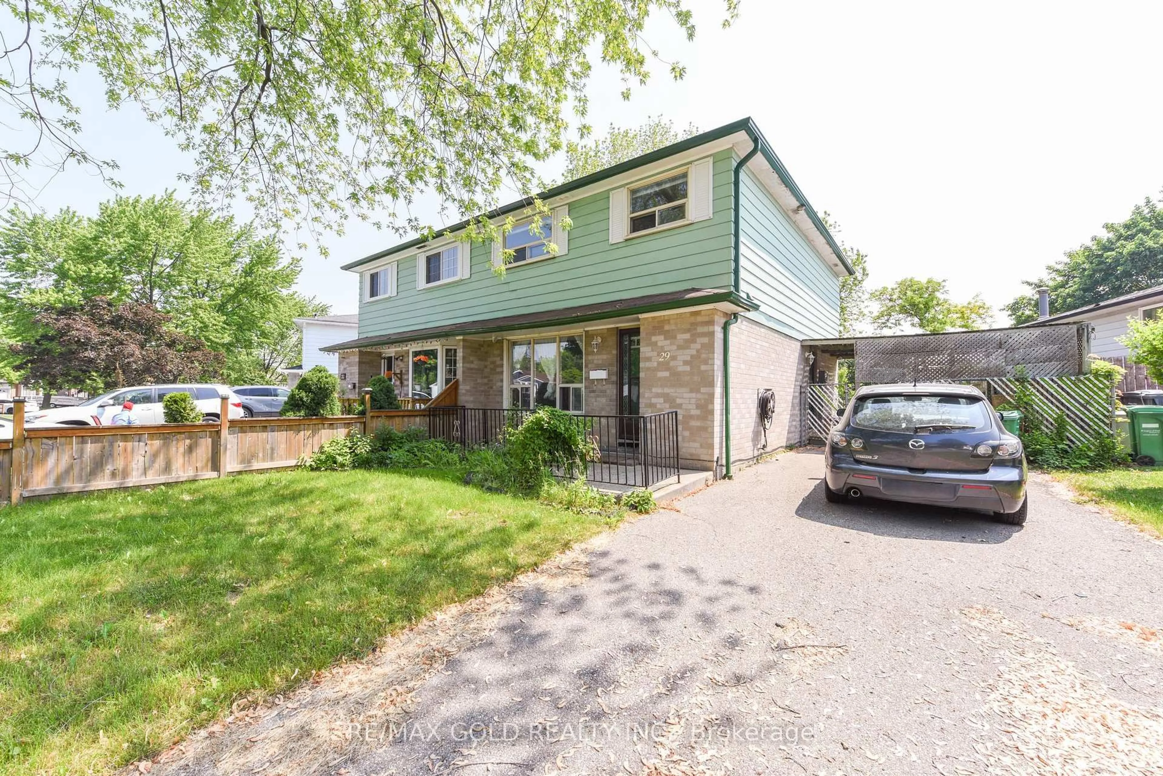 Unknown for 29 Glenmore Cres, Brampton Ontario L6S 1H9
