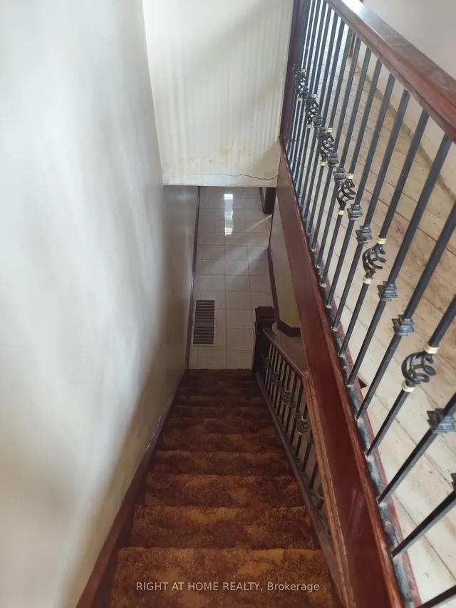 Additional image 10 of 104 Earlscourt Ave