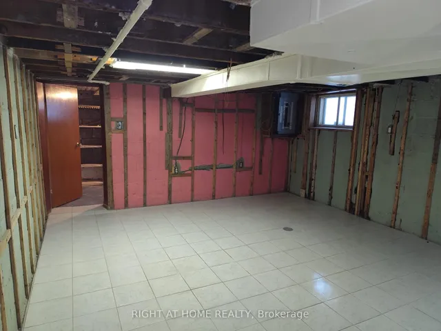 Additional image 15 of 104 Earlscourt Ave