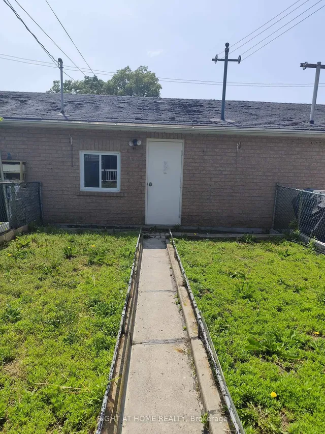 Additional image 19 of 104 Earlscourt Ave