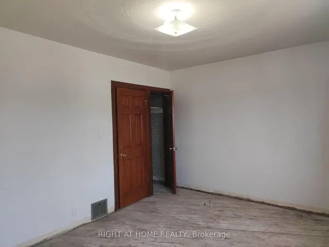 Additional image 9 of 104 Earlscourt Ave