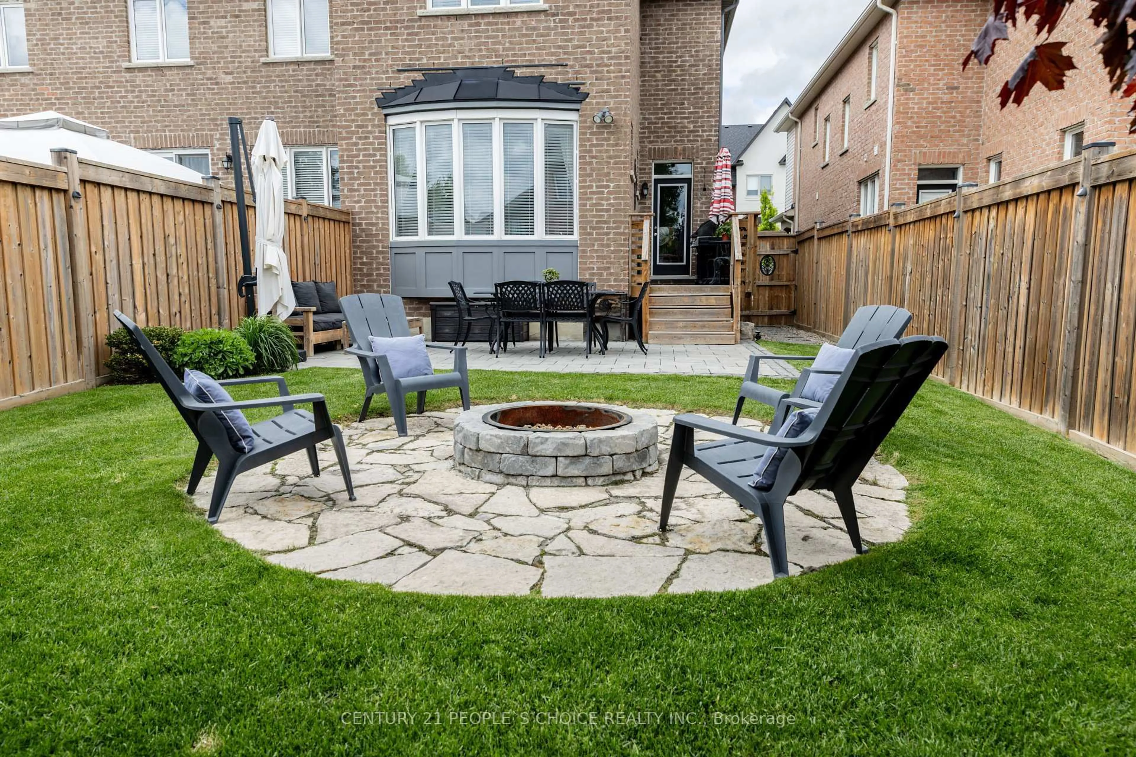 Patio, street for 7 Waterville Way, Caledon Ontario L7C 3P8