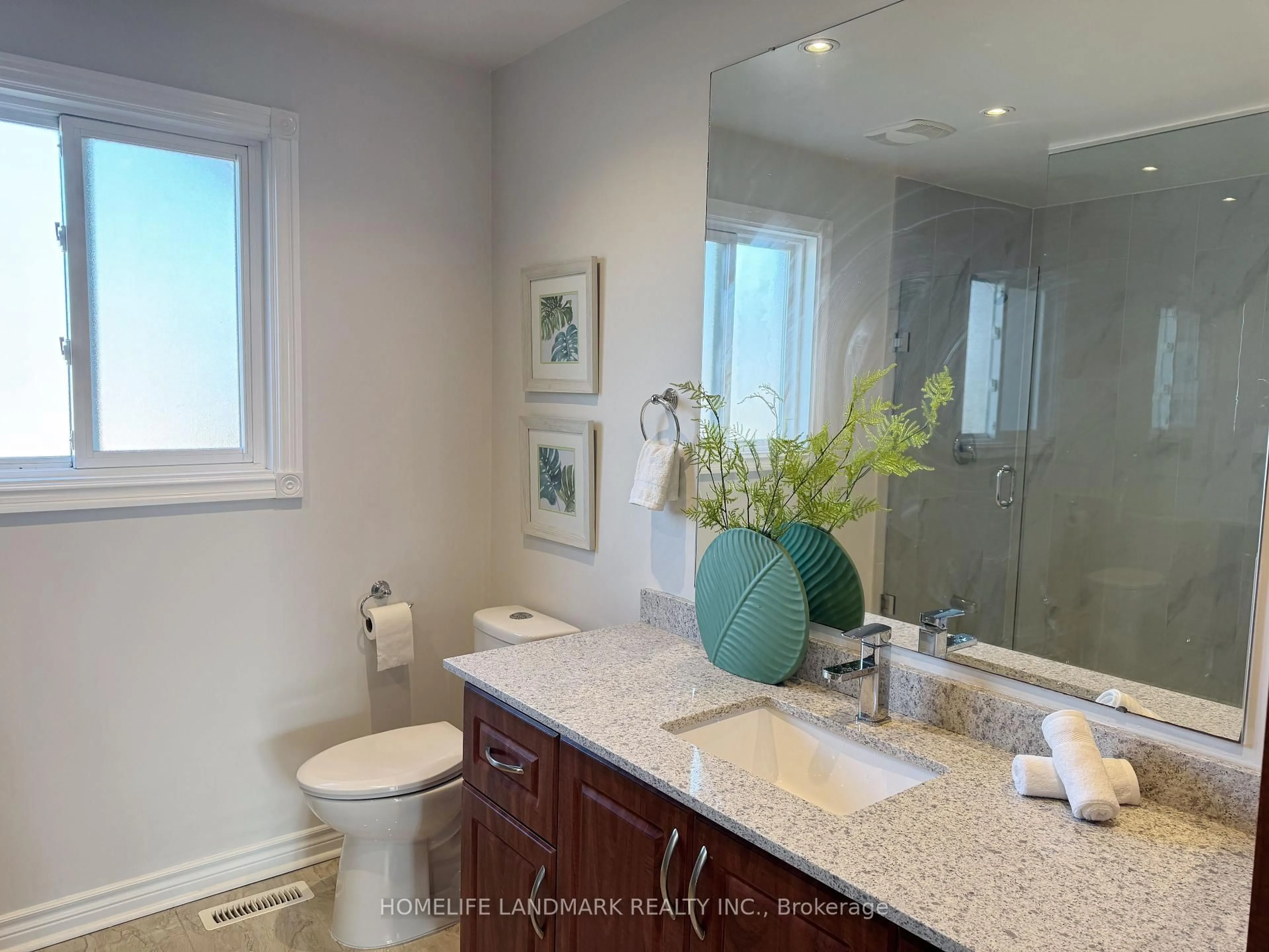 Contemporary bathroom, ceramic/tile floor for 5159 Sunray Dr, Mississauga Ontario L5R 2T9