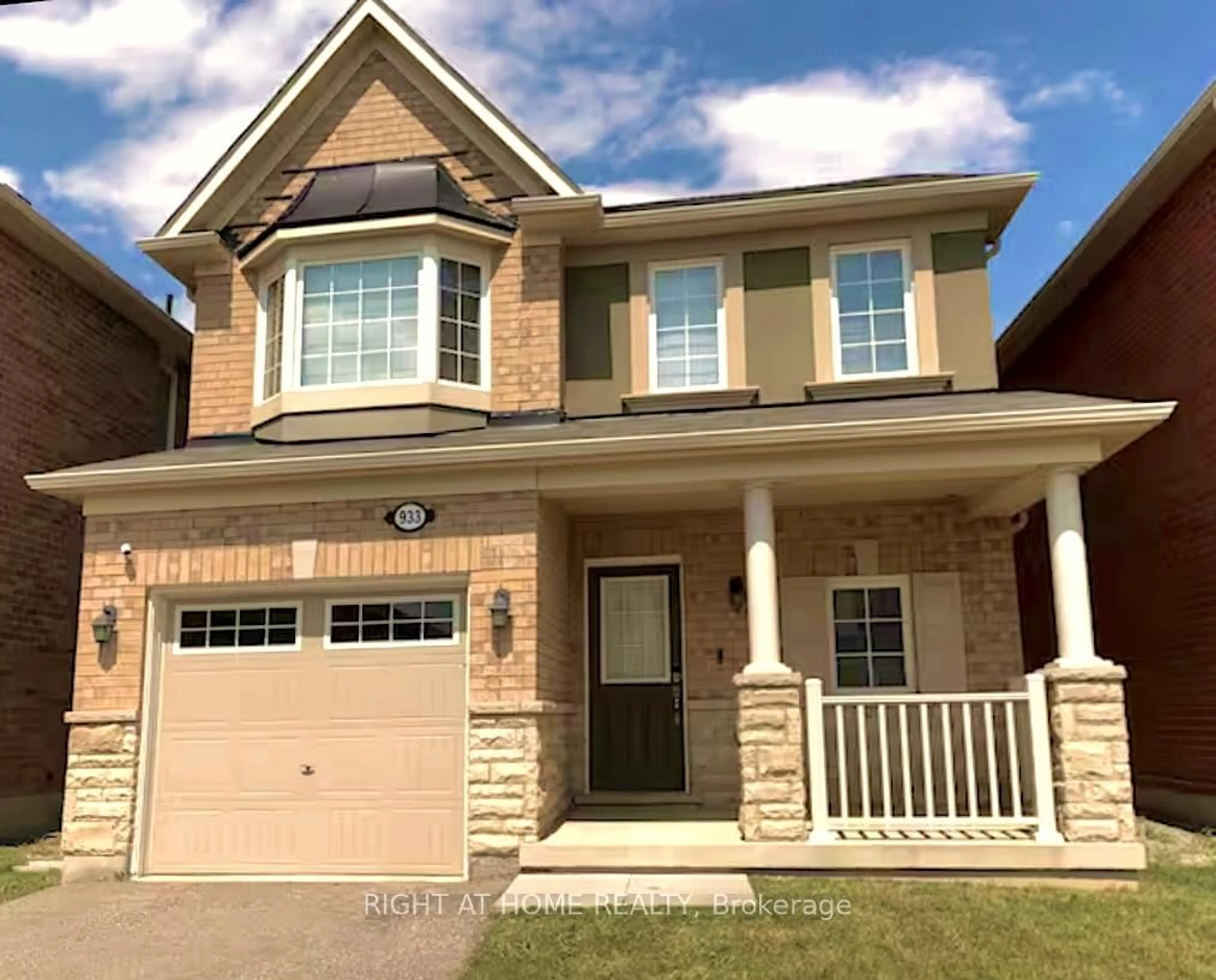 Home with brick exterior material, street for 933 Asleton Blvd, Milton Ontario L9T 8R8