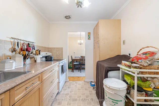 Additional image 17 of 1660 Bloor St Unit 205