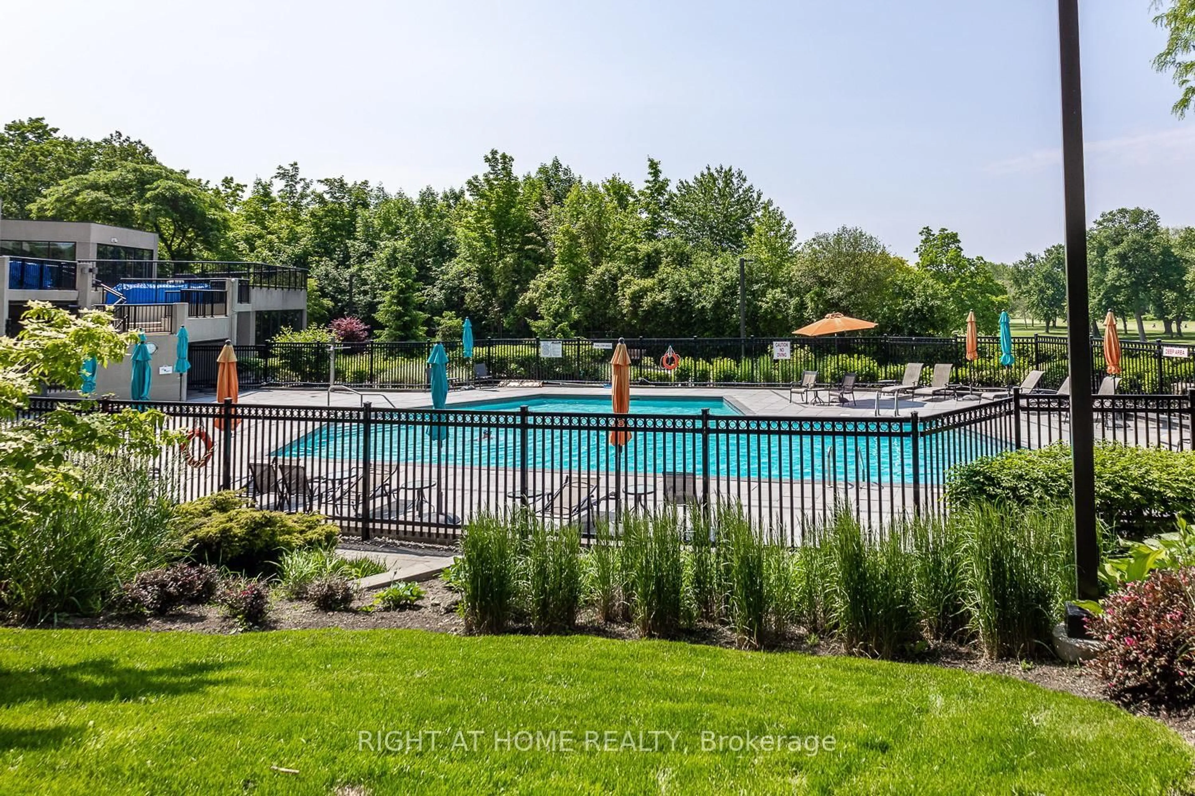 Pool for 296 Mill Rd #Ph 13, Toronto Ontario M9C 4X8