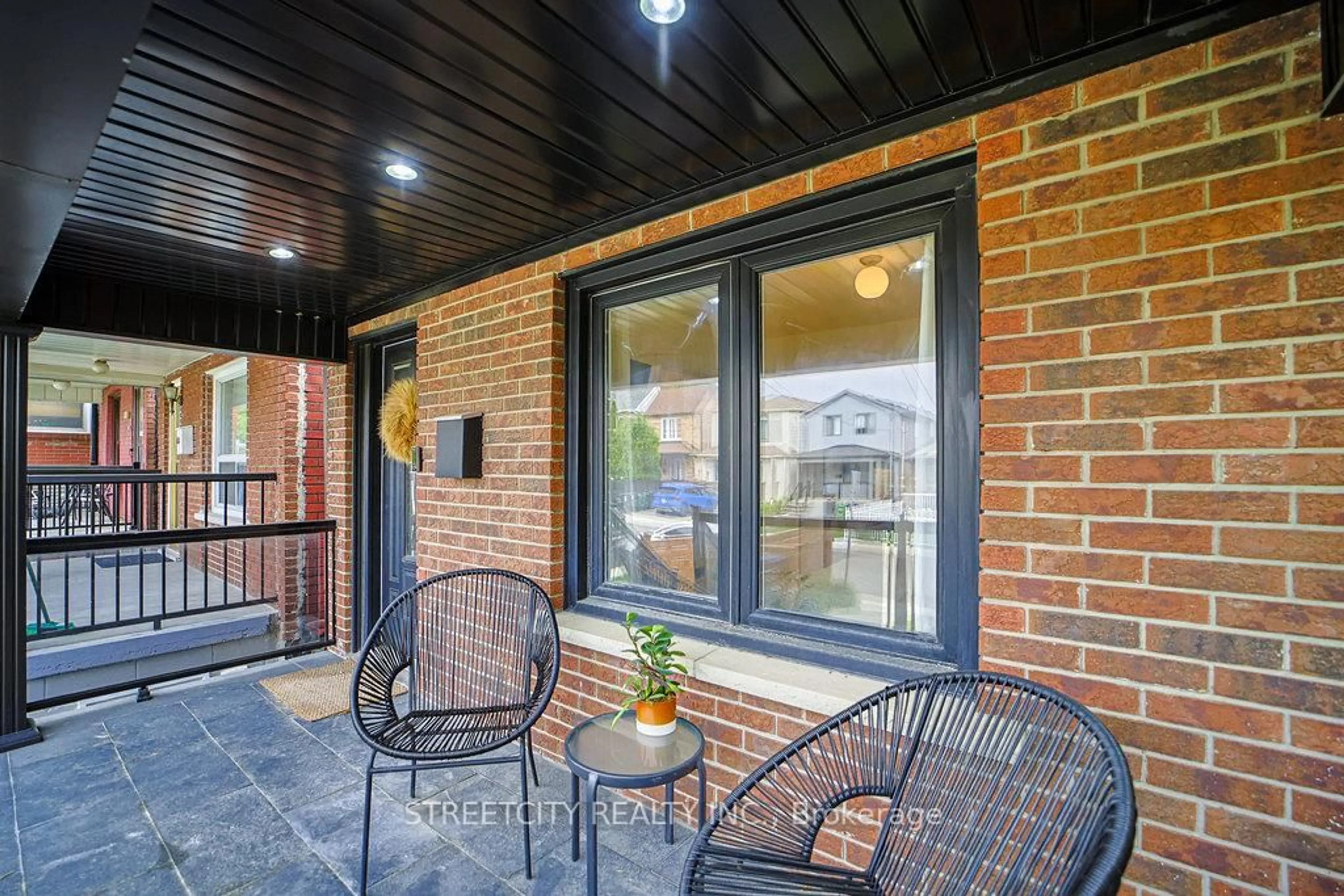 Patio, street for 409 Mcroberts Ave, Toronto Ontario M6E 4R1