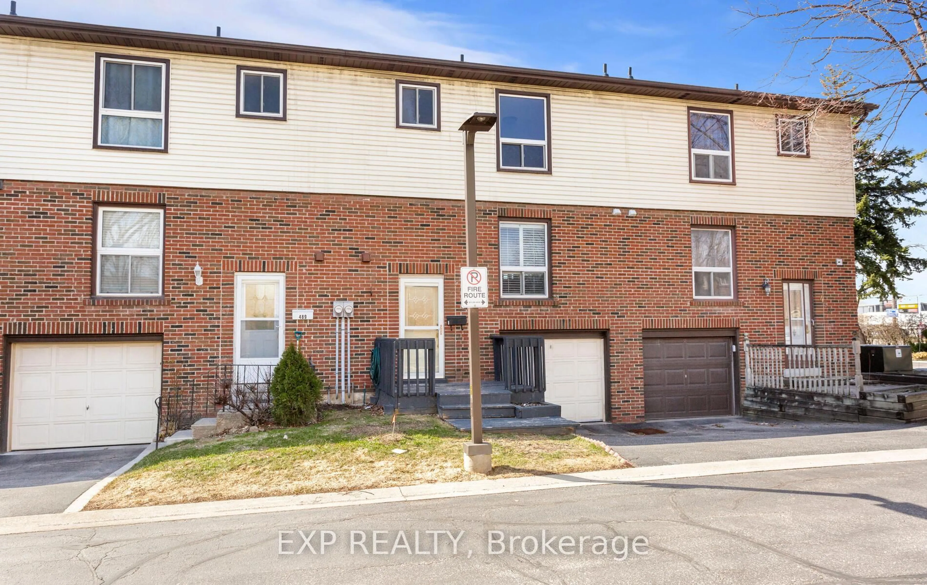 Home with brick exterior material, street for 491 ONTARIO St, Milton Ontario L9T 3J4