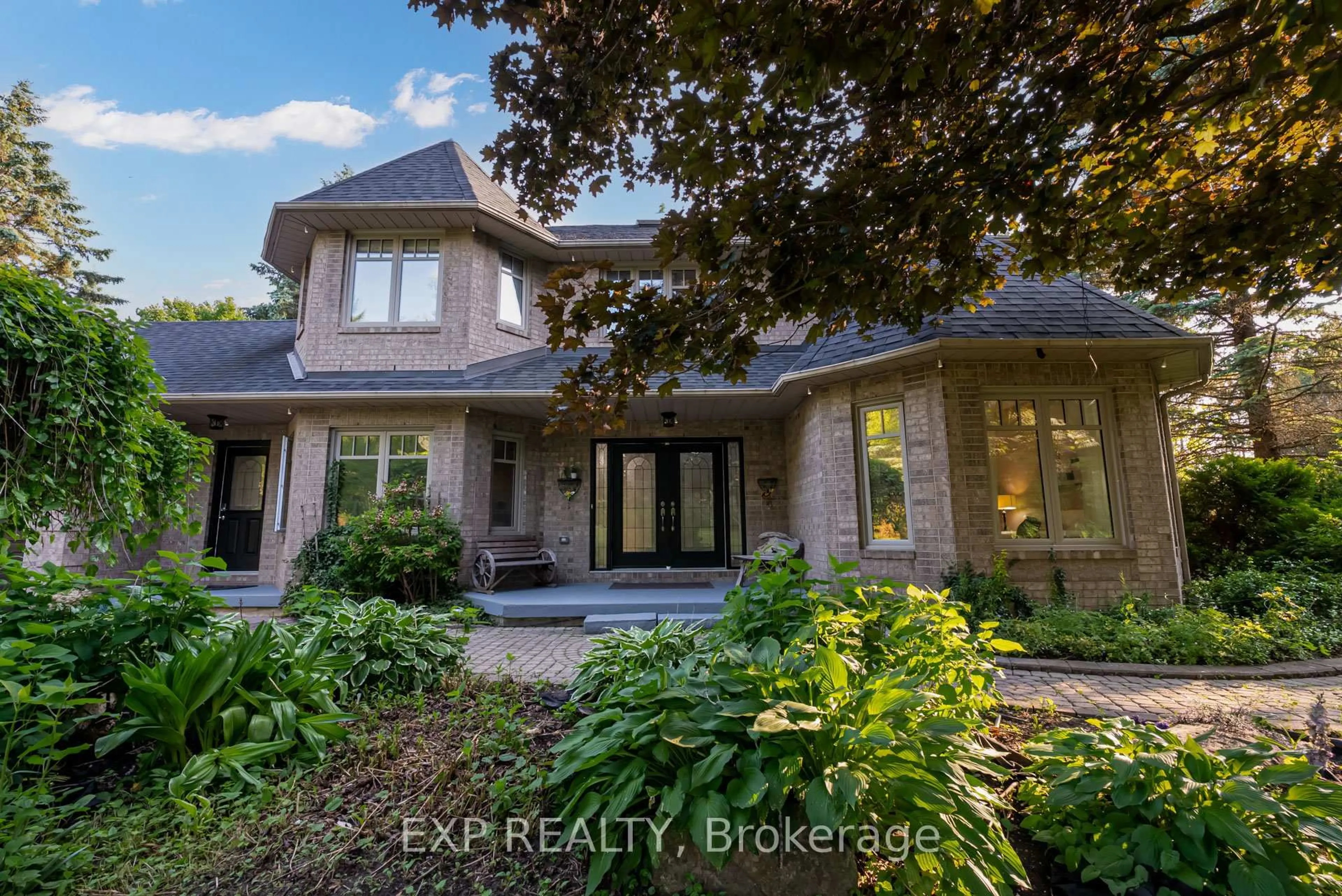 Home with brick exterior material, street for 8 Humber Tr, Caledon Ontario L7E 0A8