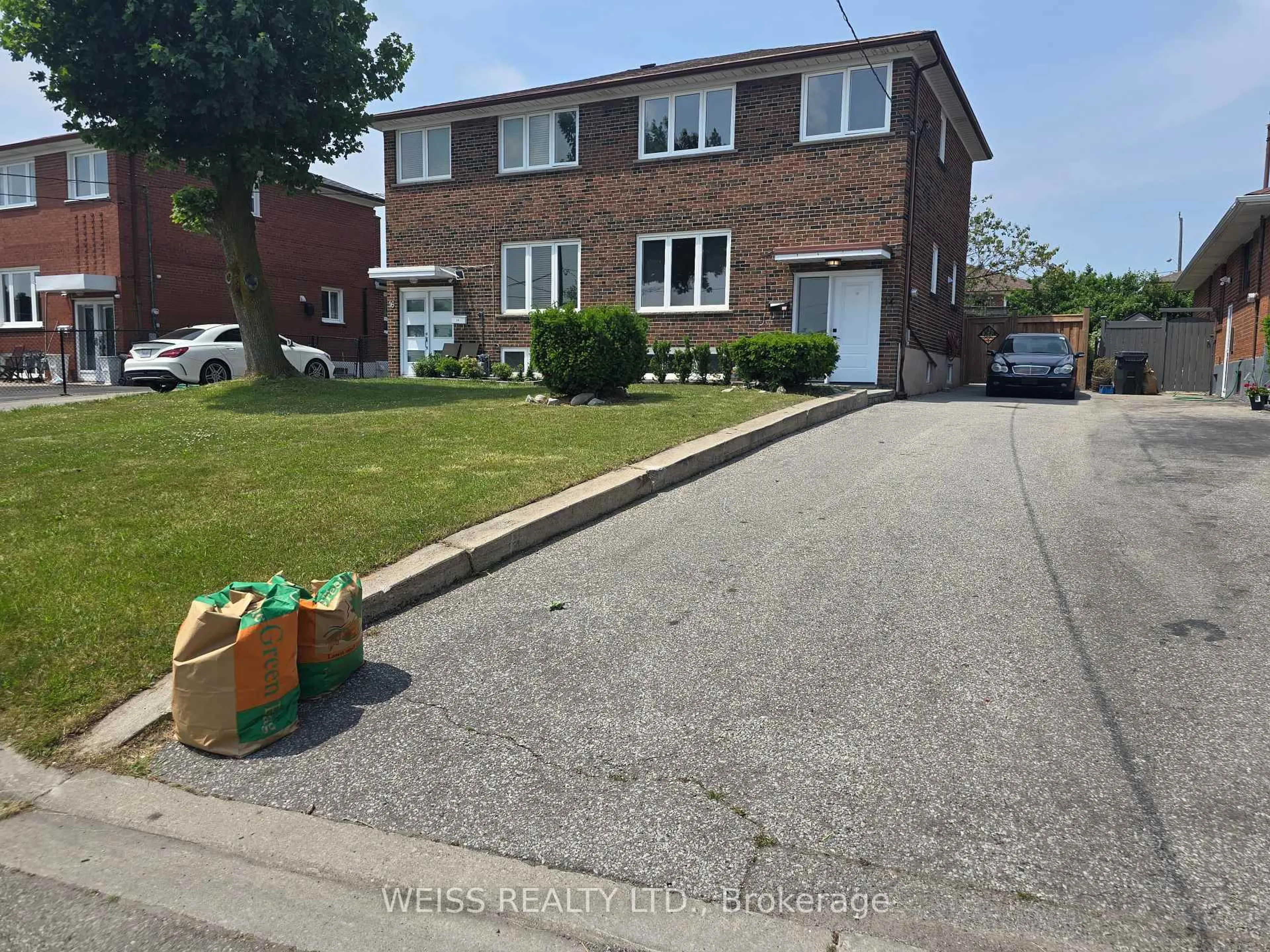 Home with brick exterior material, street for 14 Snowood Crt, Toronto Ontario M3N 1E8