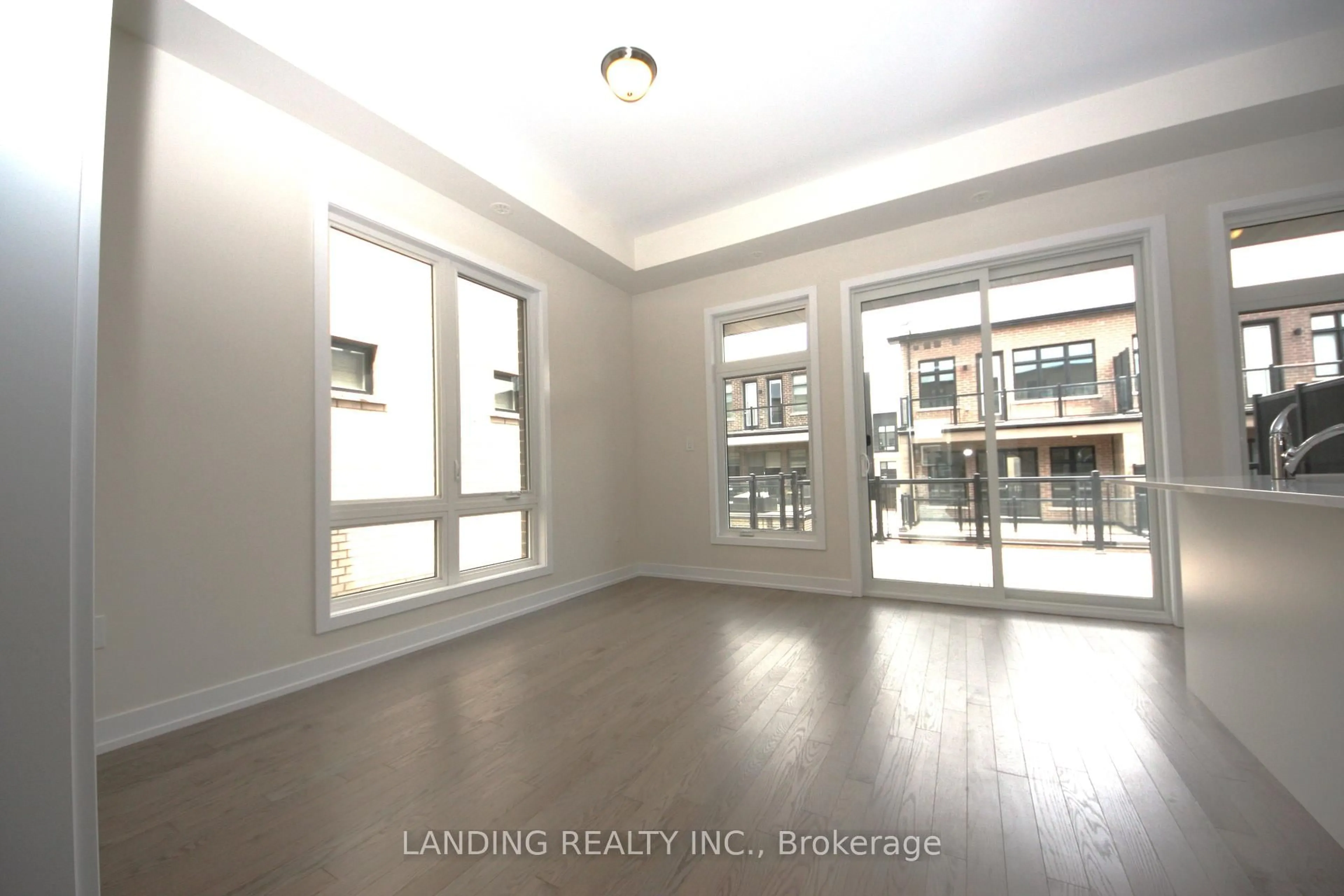 A pic of a room for 3057 Welsman Gdns, Oakville Ontario L6H 7Z2