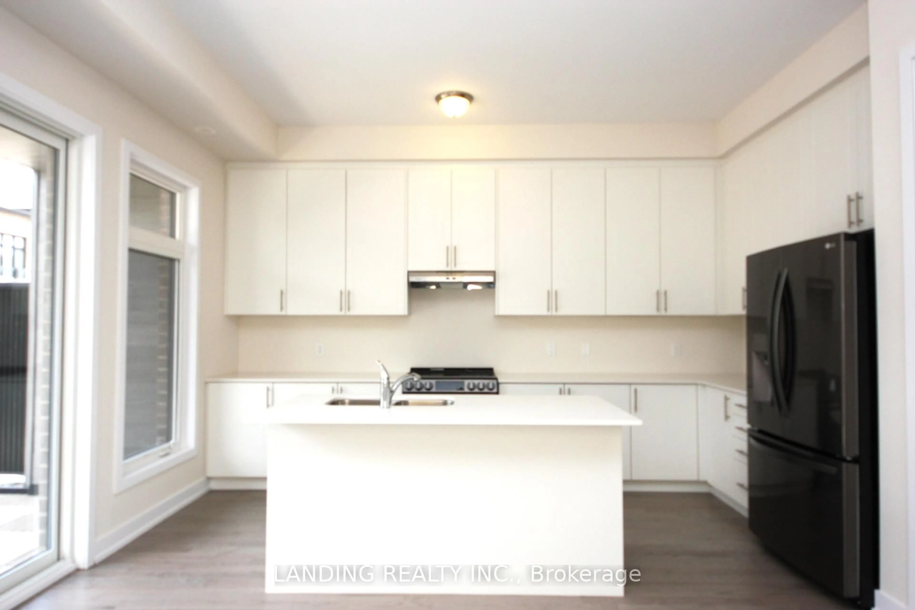 Open concept kitchen, unknown for 3057 Welsman Gdns, Oakville Ontario L6H 7Z2