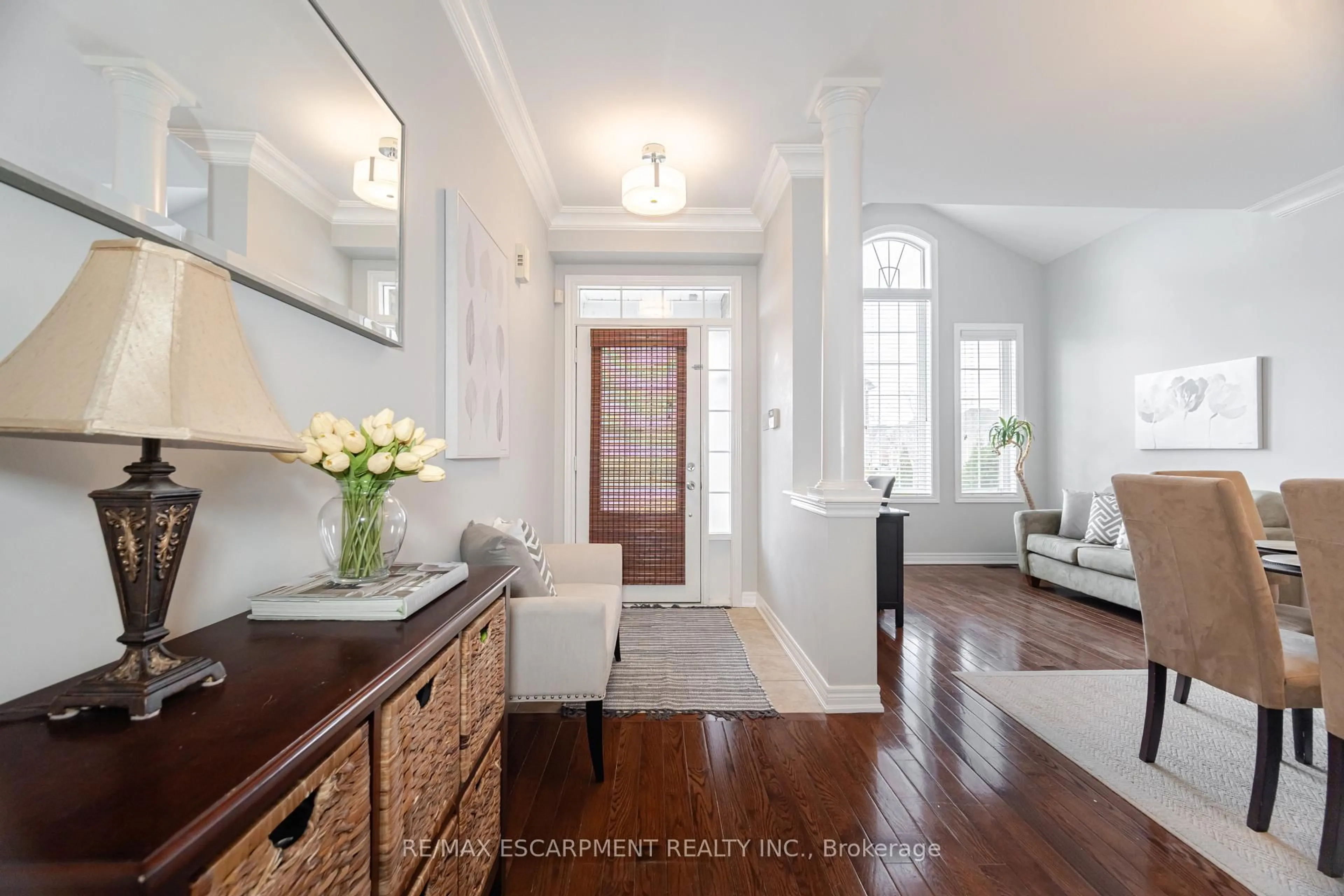 Indoor entryway for 31 Vanderbrink Dr, Brampton Ontario L6R 0E6