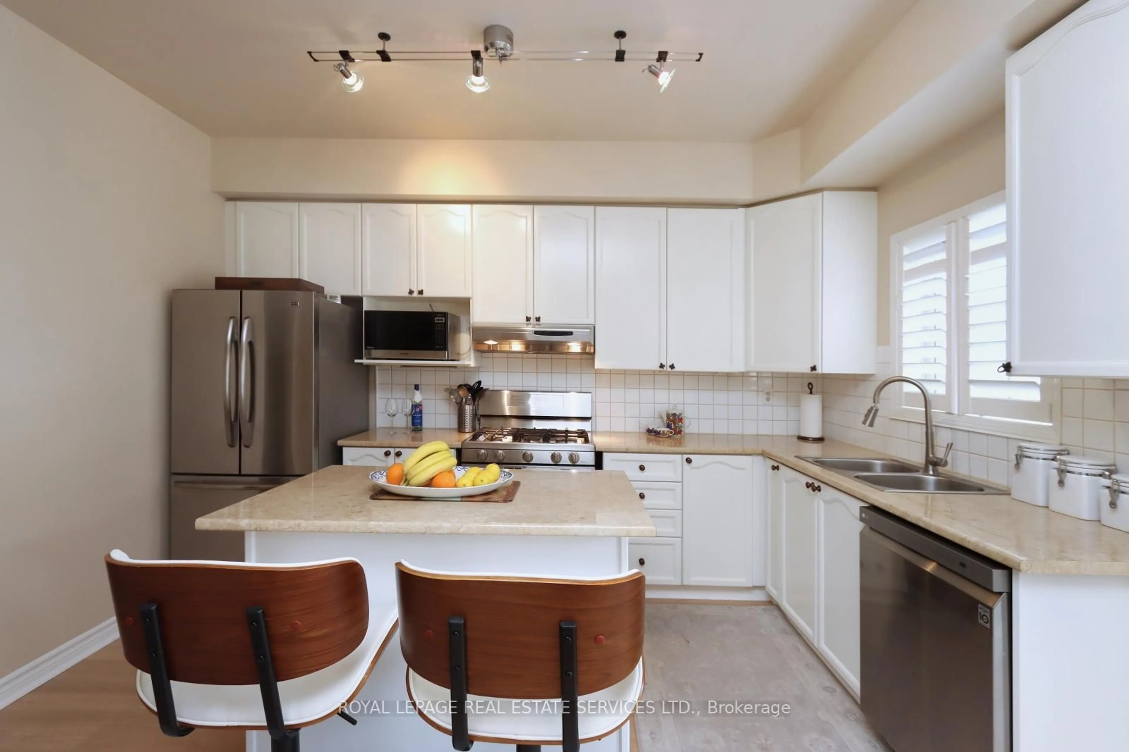 Unknown for 195 Glenashton Dr, Oakville Ontario L6H 6M8