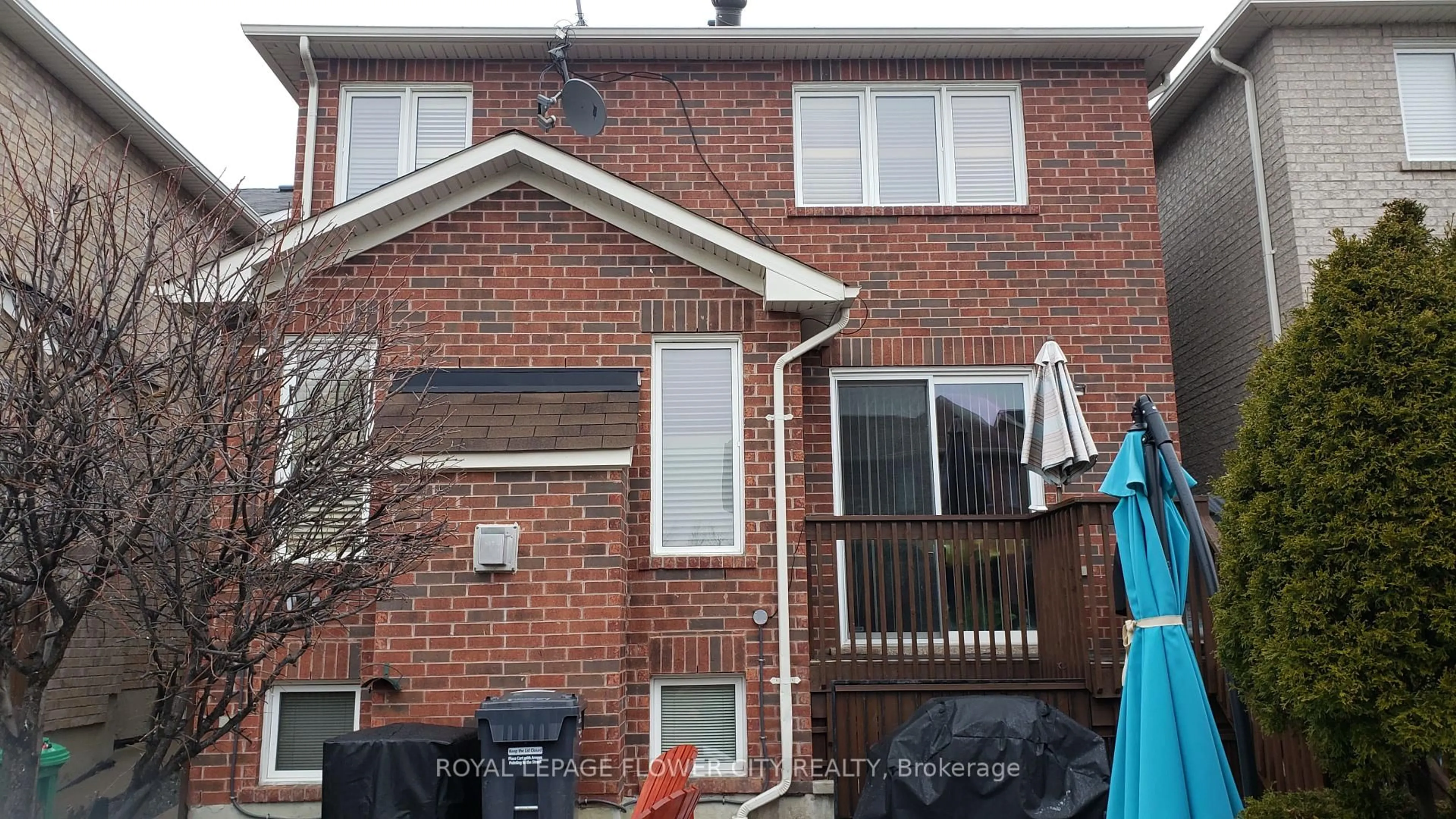Home with brick exterior material, street for 394 Panhellenic Dr, Mississauga Ontario L5W 0B7