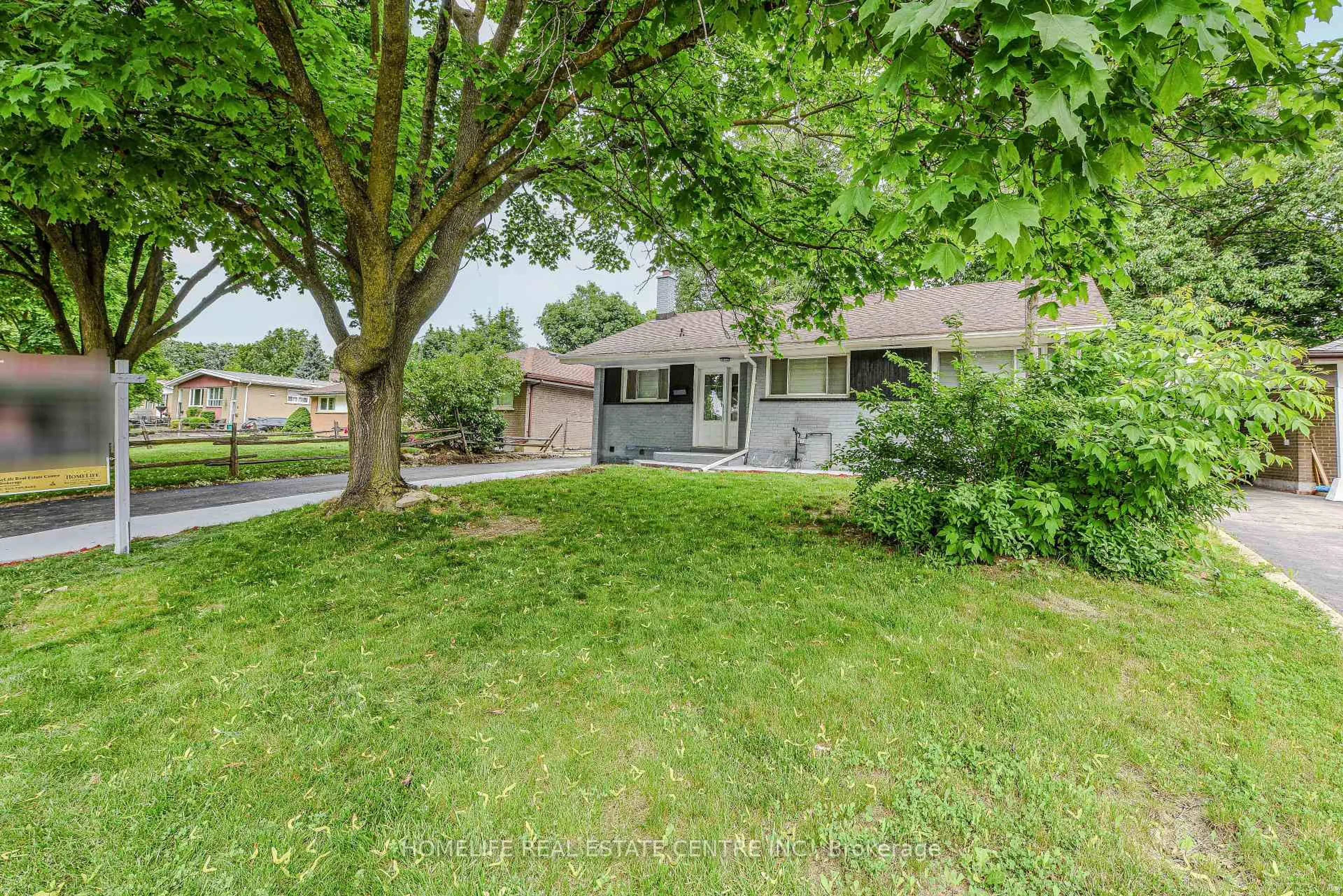 Unknown for 16 Gordon Dr, Brampton Ontario L6Y 2A7