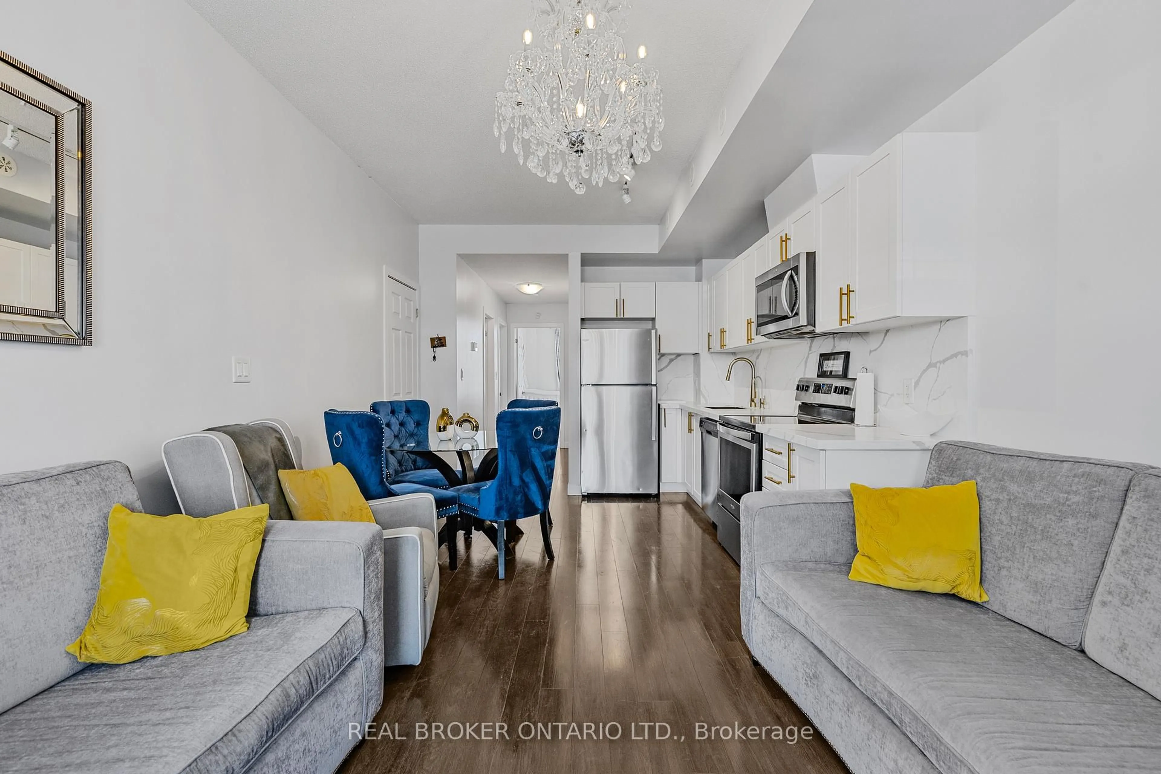 Unknown for 630 Rogers Rd #21, Toronto Ontario M6M 0B4
