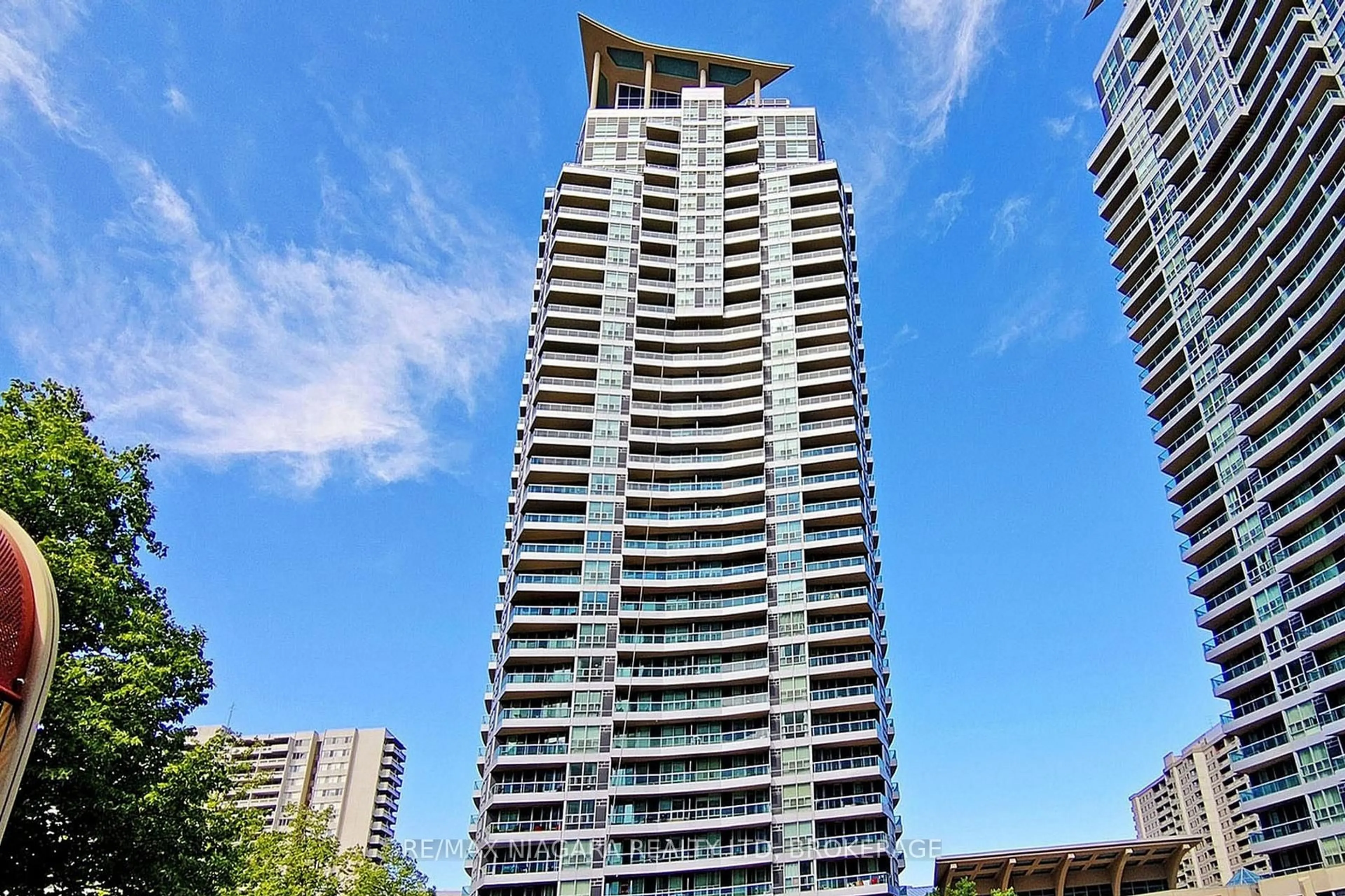 Balcony in the apartment, city buildings view from balcony for 1 Elm Dr #807, Mississauga Ontario L5B 4M1