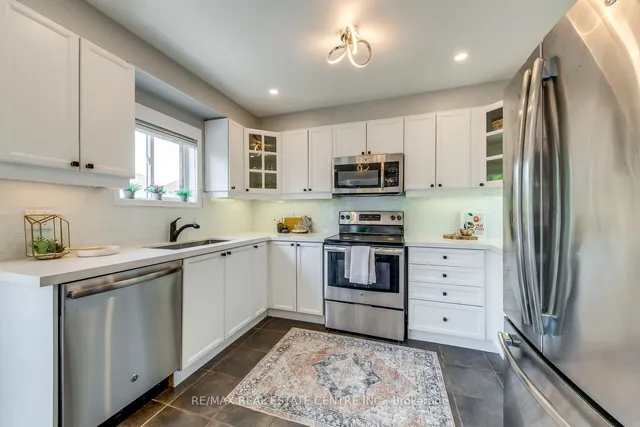 Additional property image - 5360 Cachet Cres