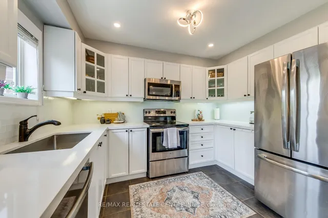 Additional property image - 5360 Cachet Cres