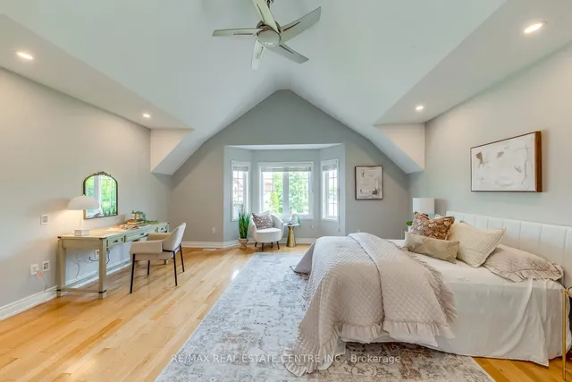 Additional property image - 5360 Cachet Cres