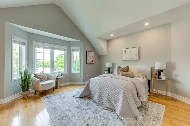 Additional property image - 5360 Cachet Cres