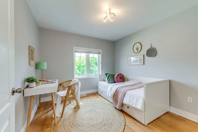 Additional property image - 5360 Cachet Cres