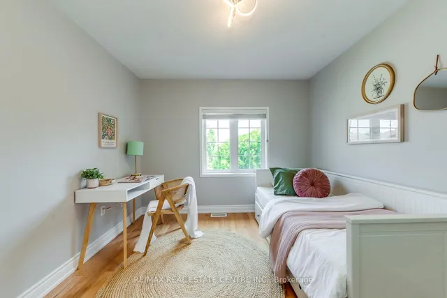 Additional property image - 5360 Cachet Cres