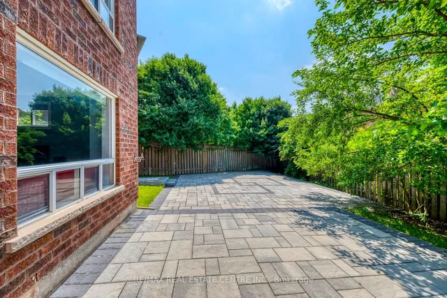 Additional property image - 5360 Cachet Cres