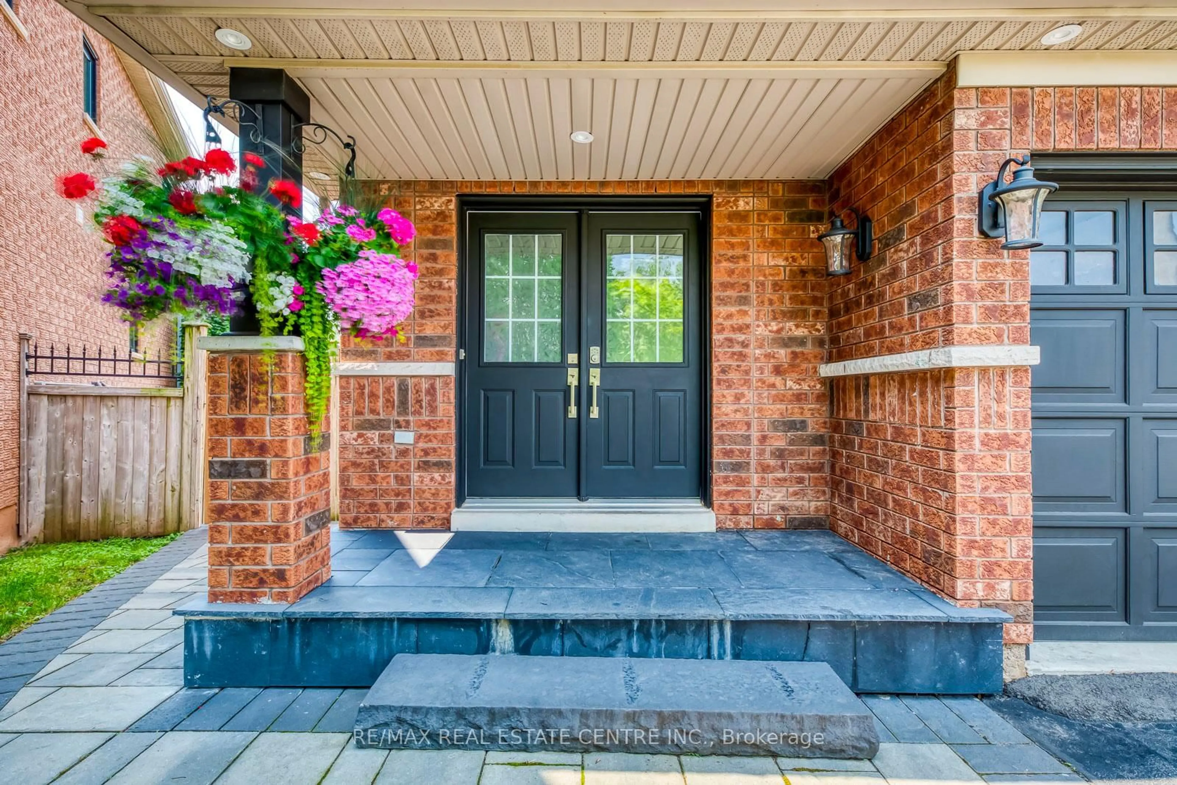 Home with brick exterior material, street for 5360 Cachet Cres, Burlington Ontario L7L 7N6