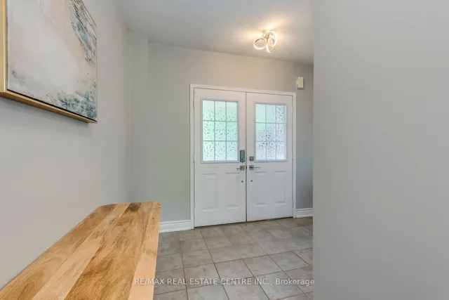 Additional property image - 5360 Cachet Cres