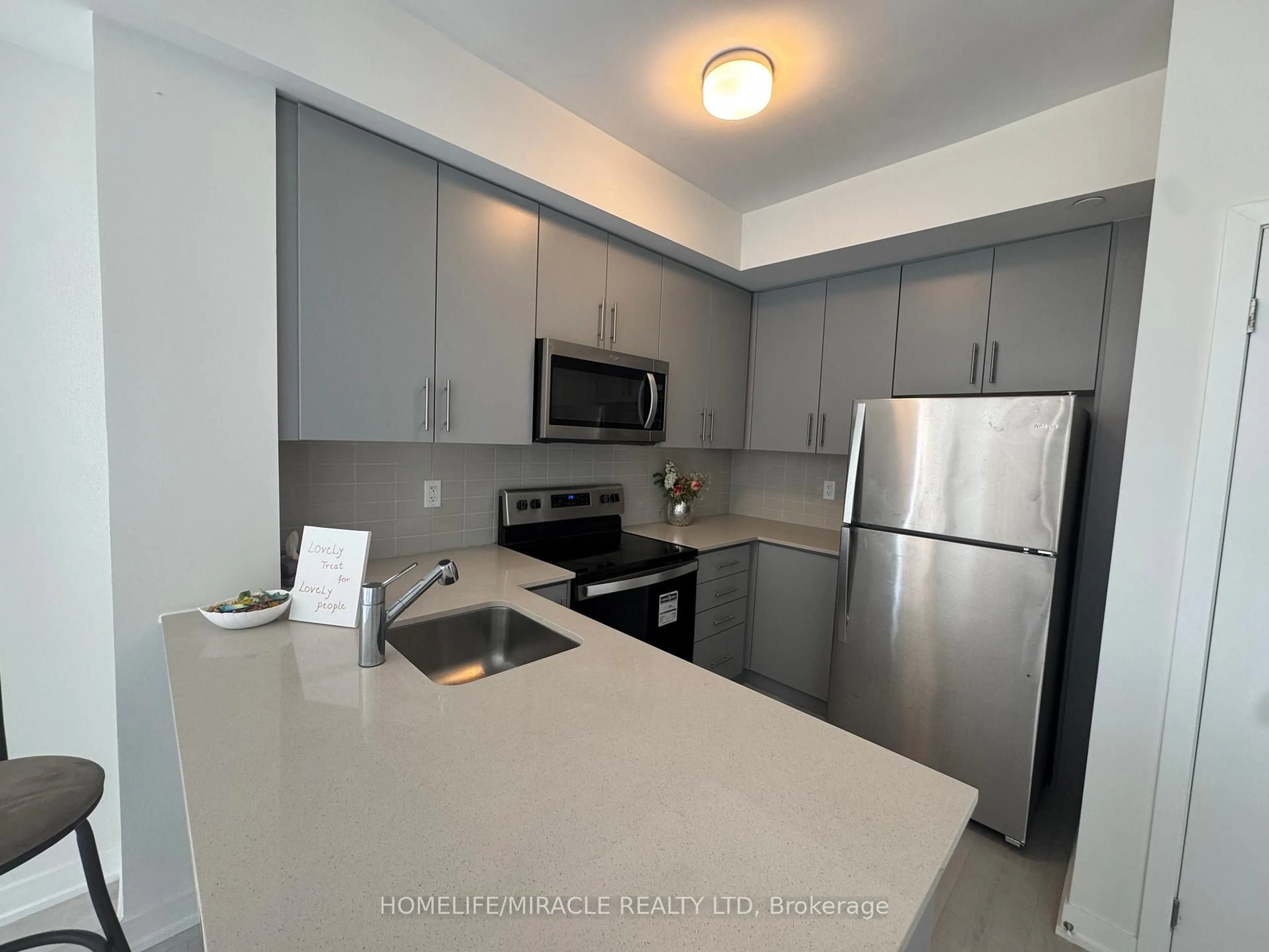 Standard kitchen, unknown for 3409 Ridgeway Dr #36, Mississauga Ontario L5L 0B9